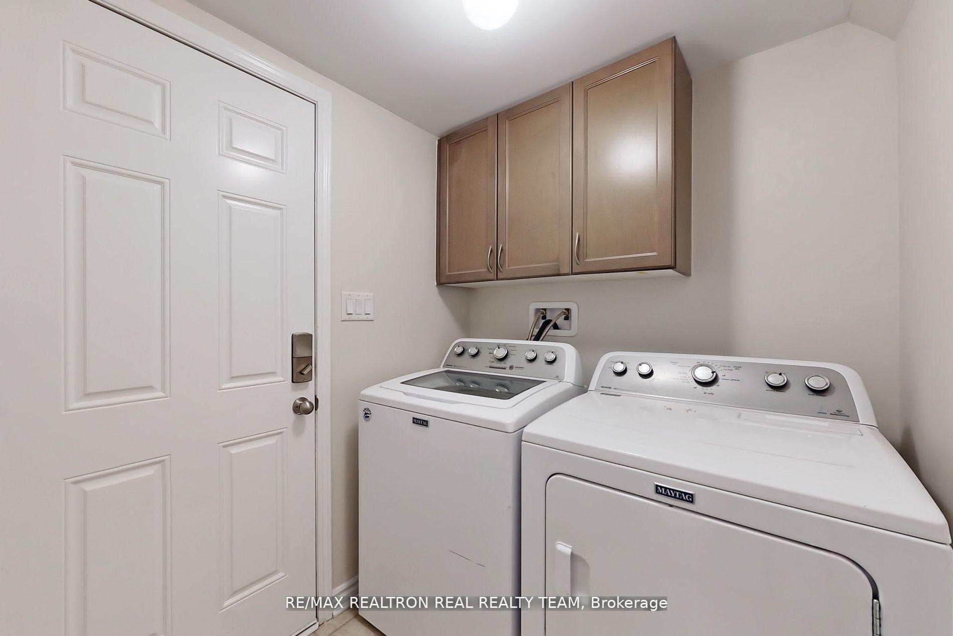 2708 Burkholder Drive photo 32