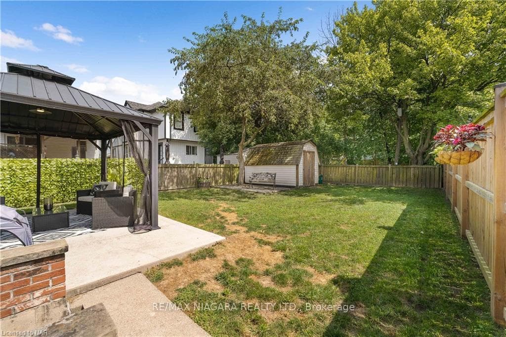 126 MARGERY Road photo 25
