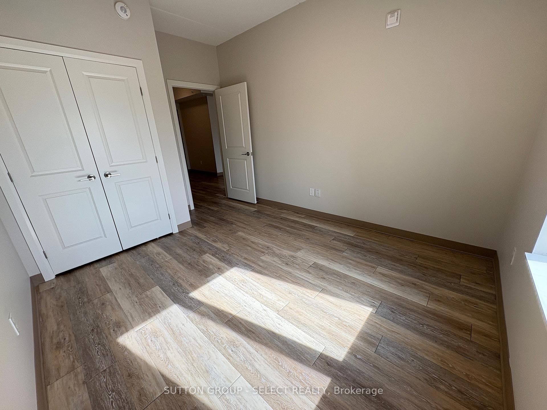 99 POND MILLS Road Unit 1204 photo 16