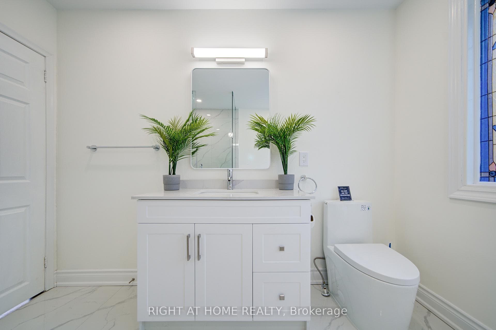 326 Jaybell Grove photo 16