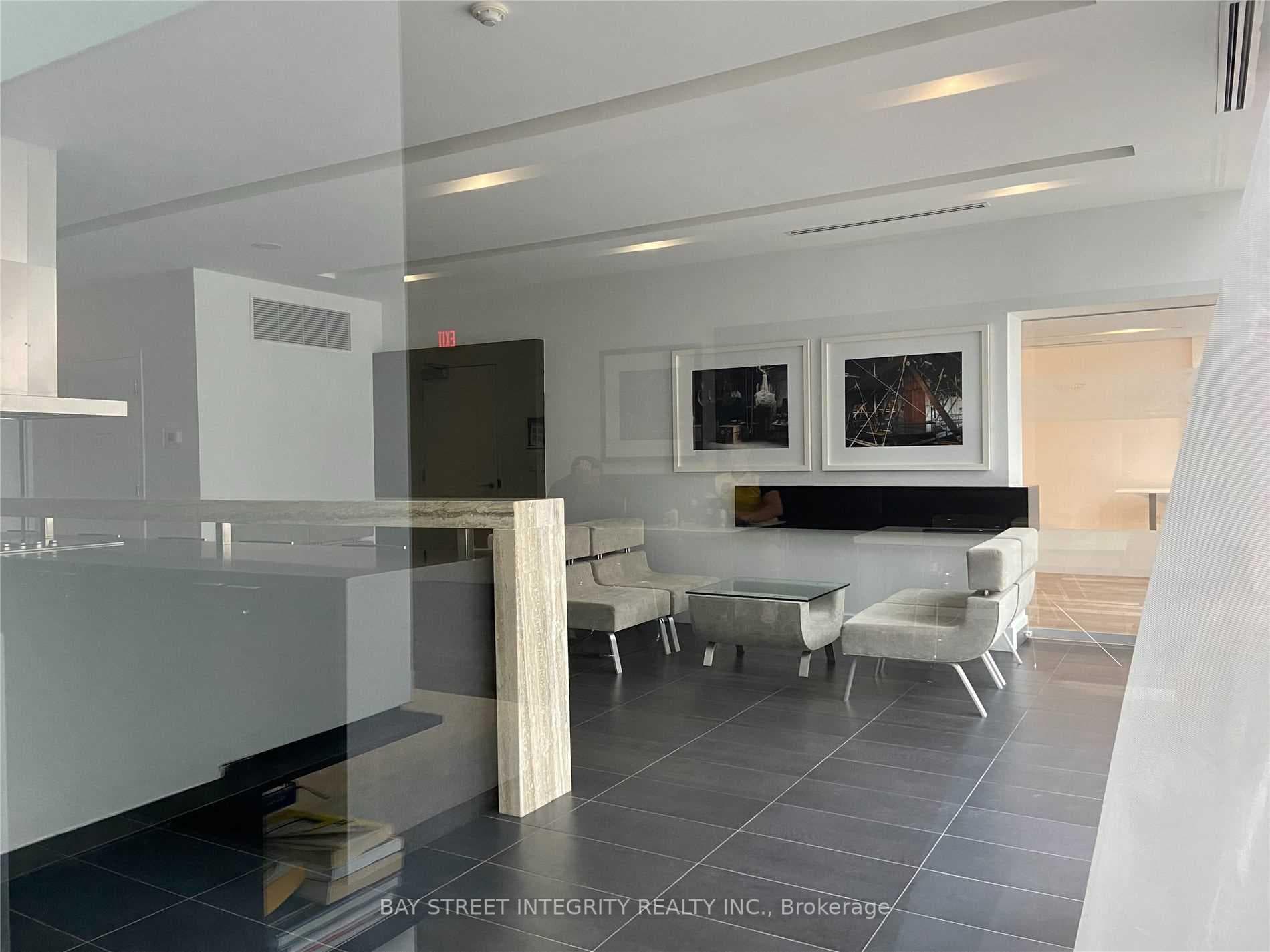 110 Charles Street Unit 1509 photo 17