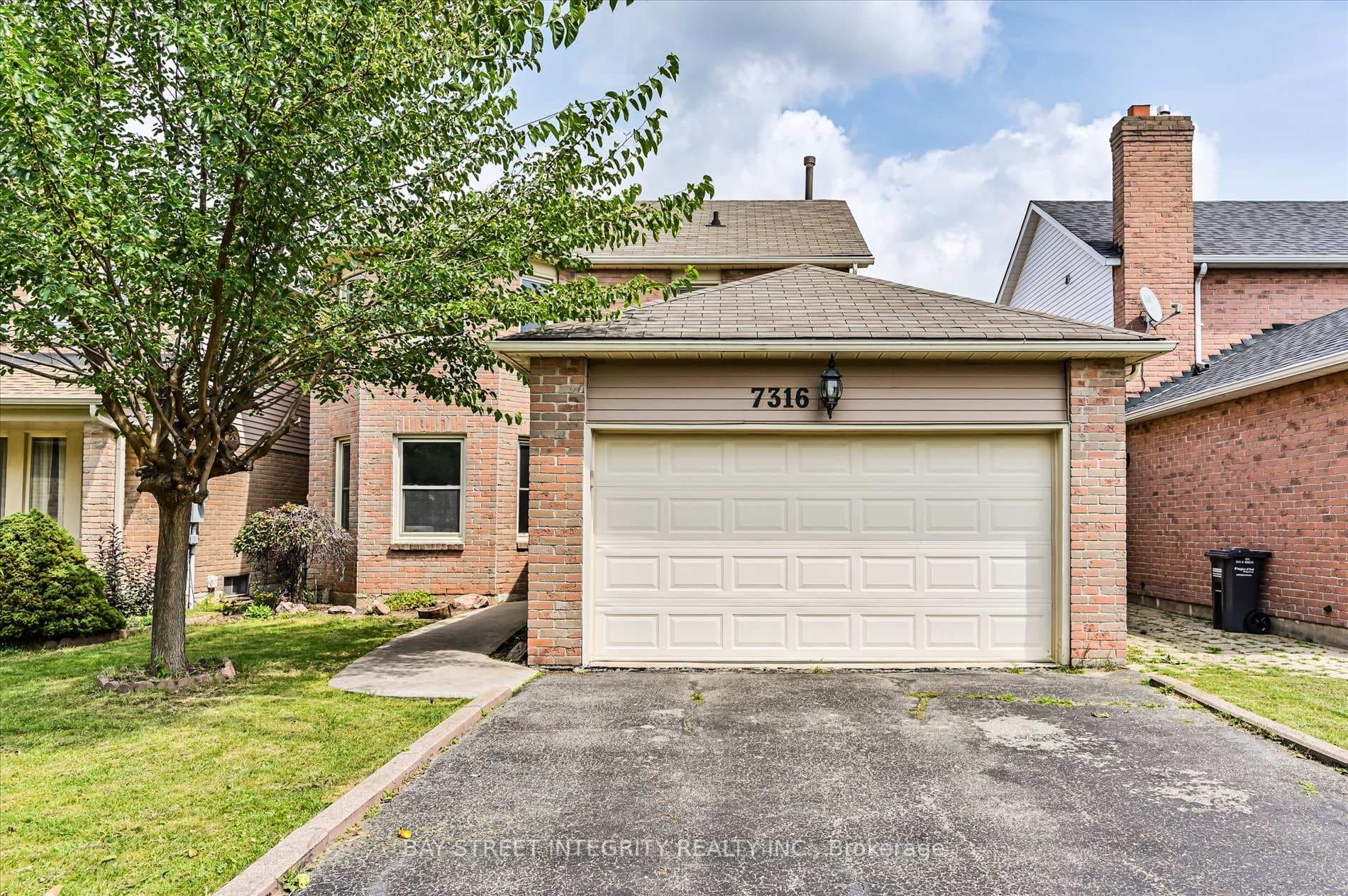 7316 Corrine Crescent photo 1