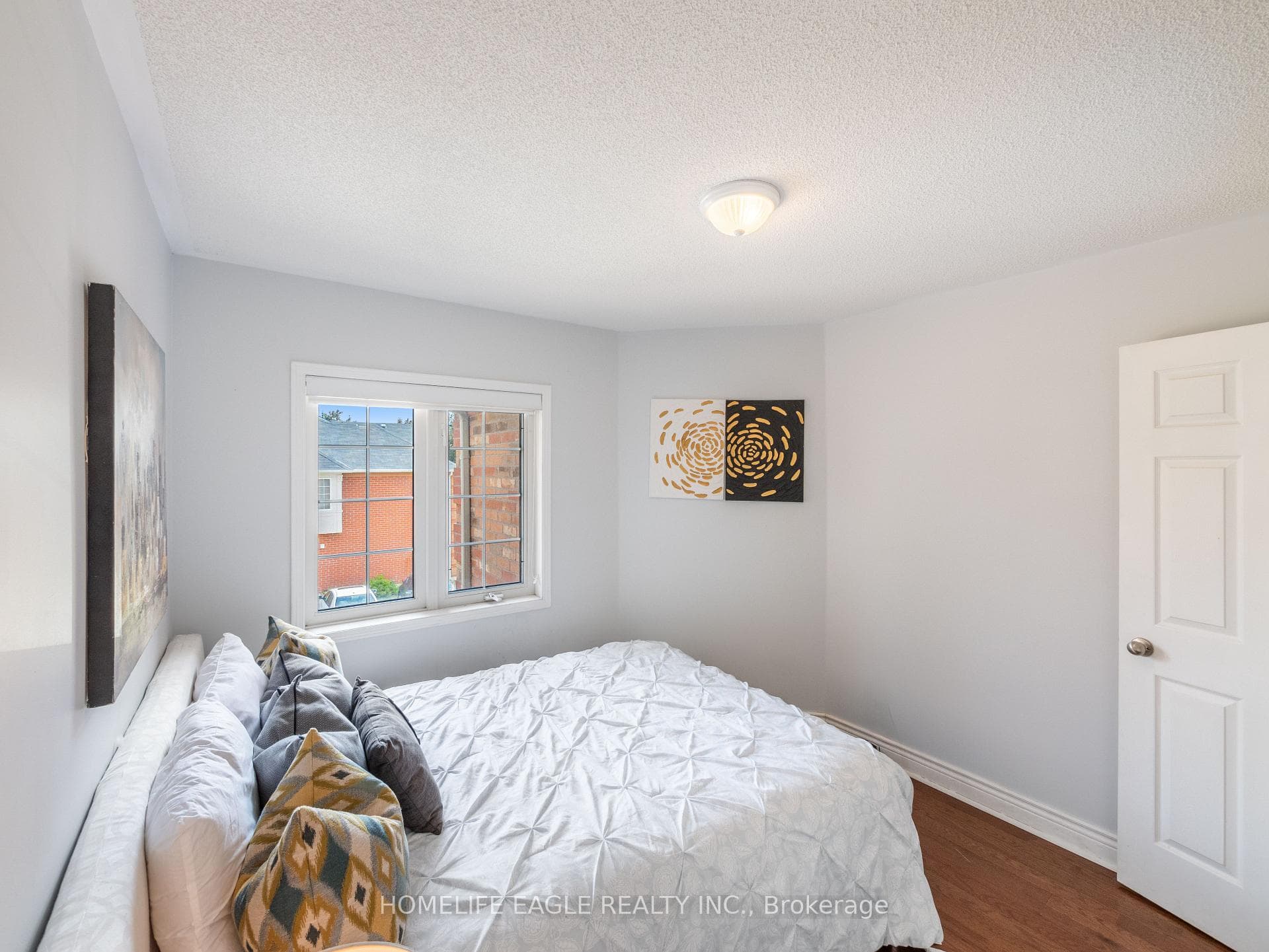 79 Sandlewood Court photo 15