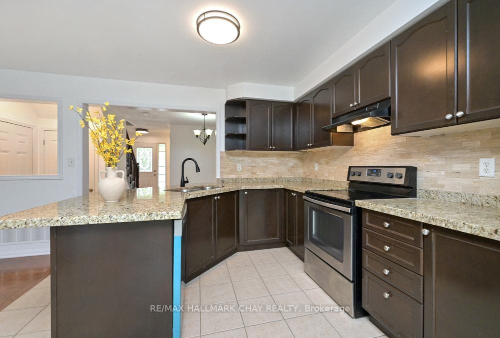 73 Kidd Crescent photo 14