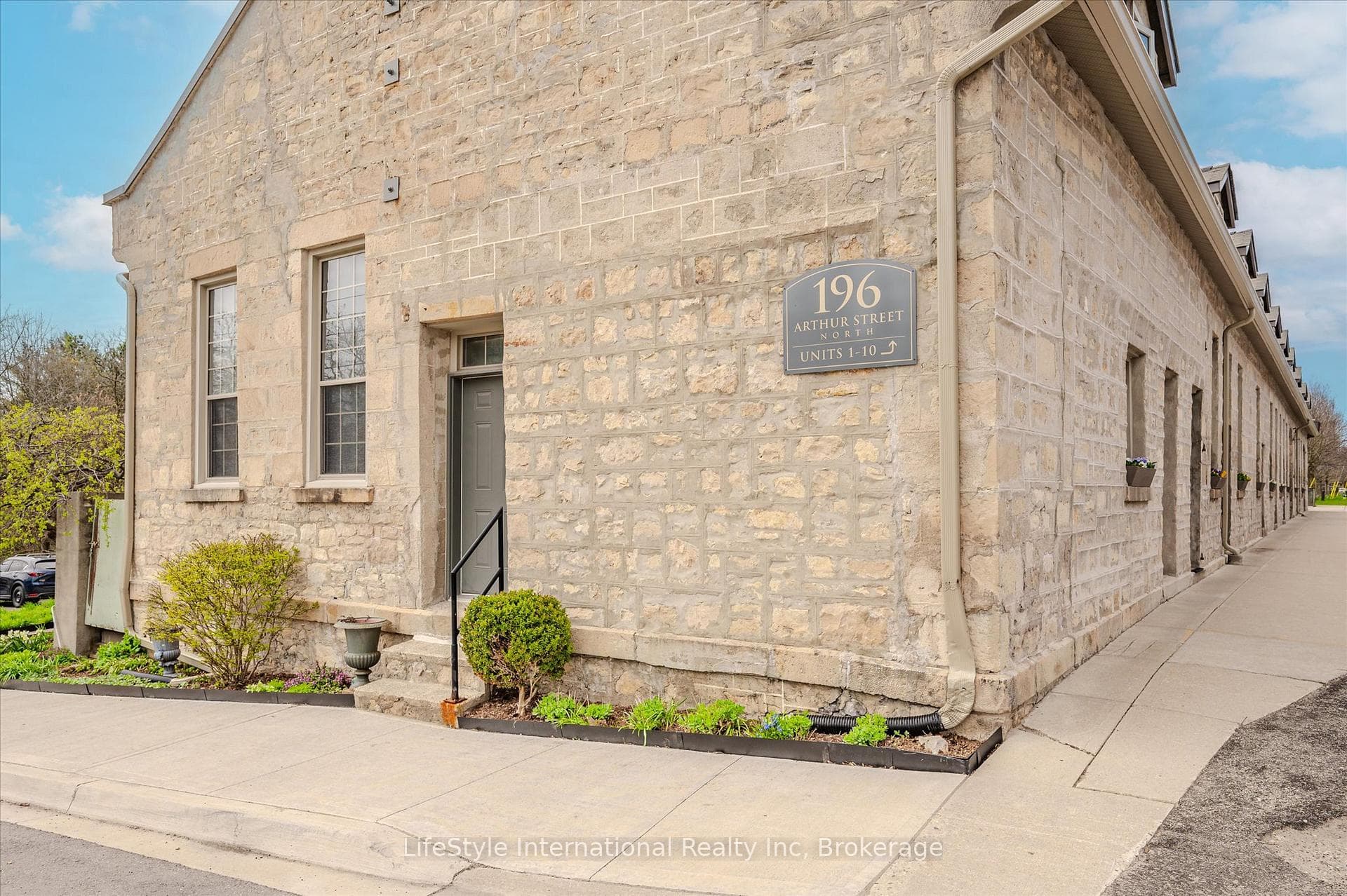 196 Arthur Street Unit 6 photo 36