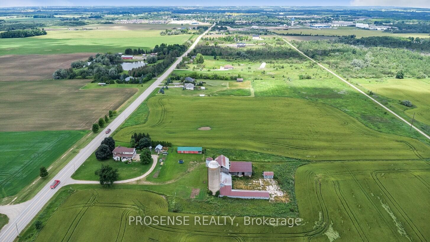 475461 County Road 11 Road photo 5