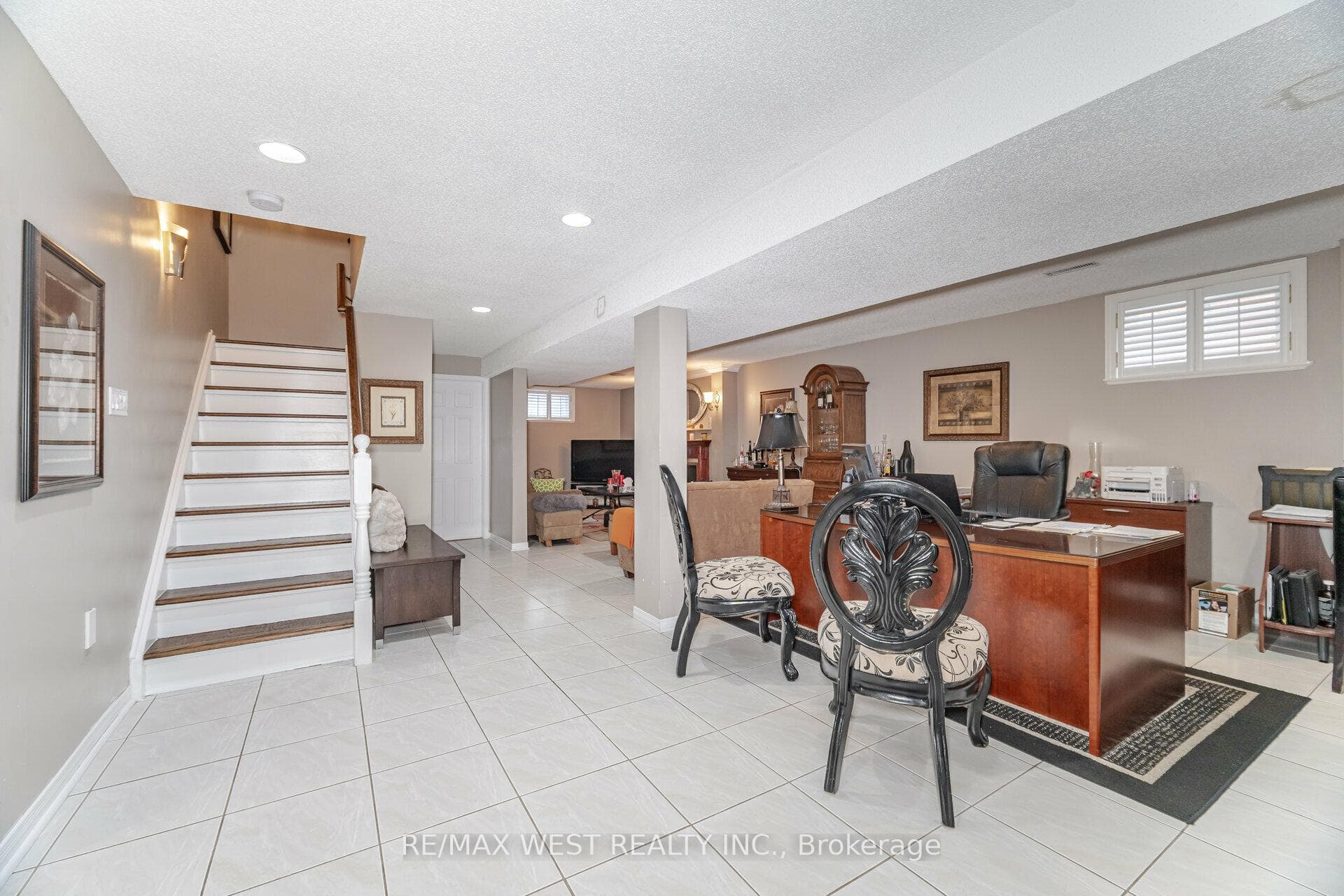 377 Aberdeen Avenue photo 22