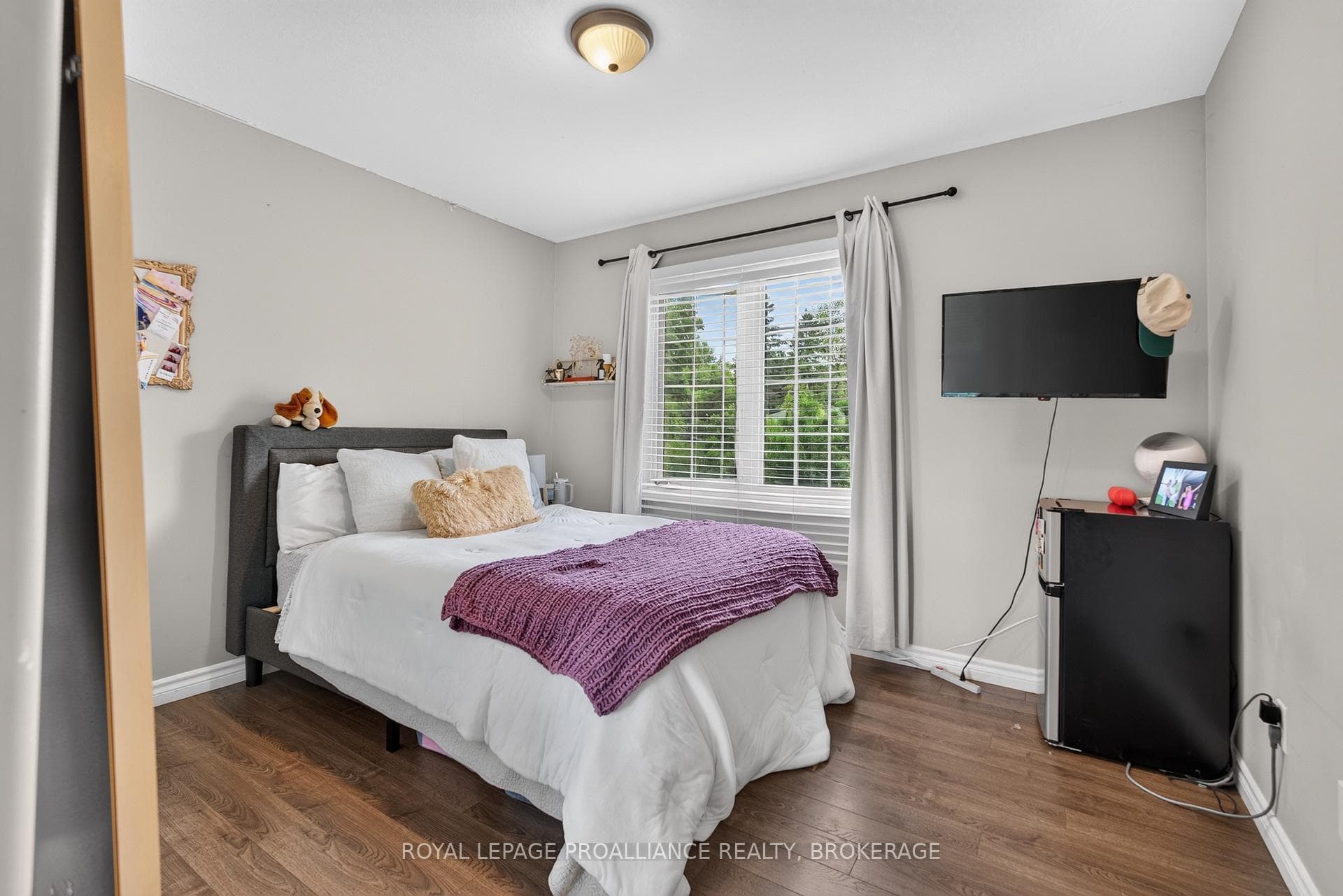 251 Yonge Street photo 15