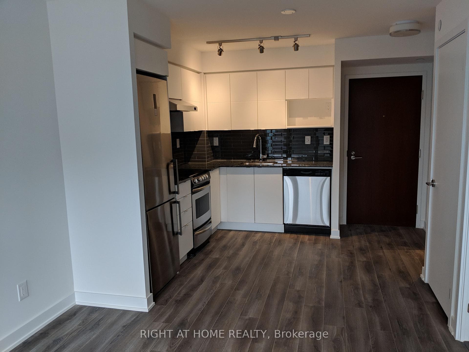 160 Flemington Road Unit 318 photo 8