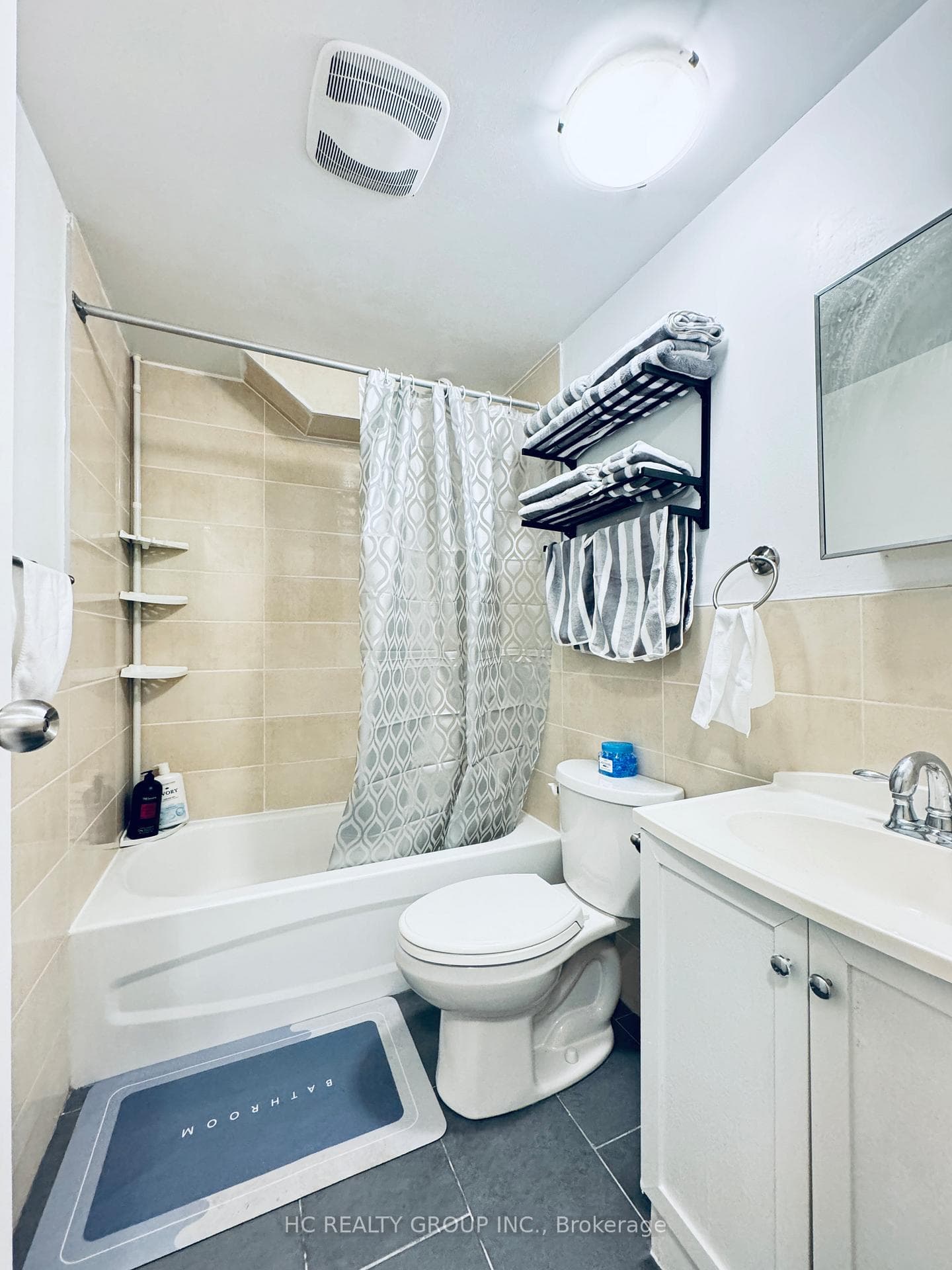 629 Bathurst Street photo 6