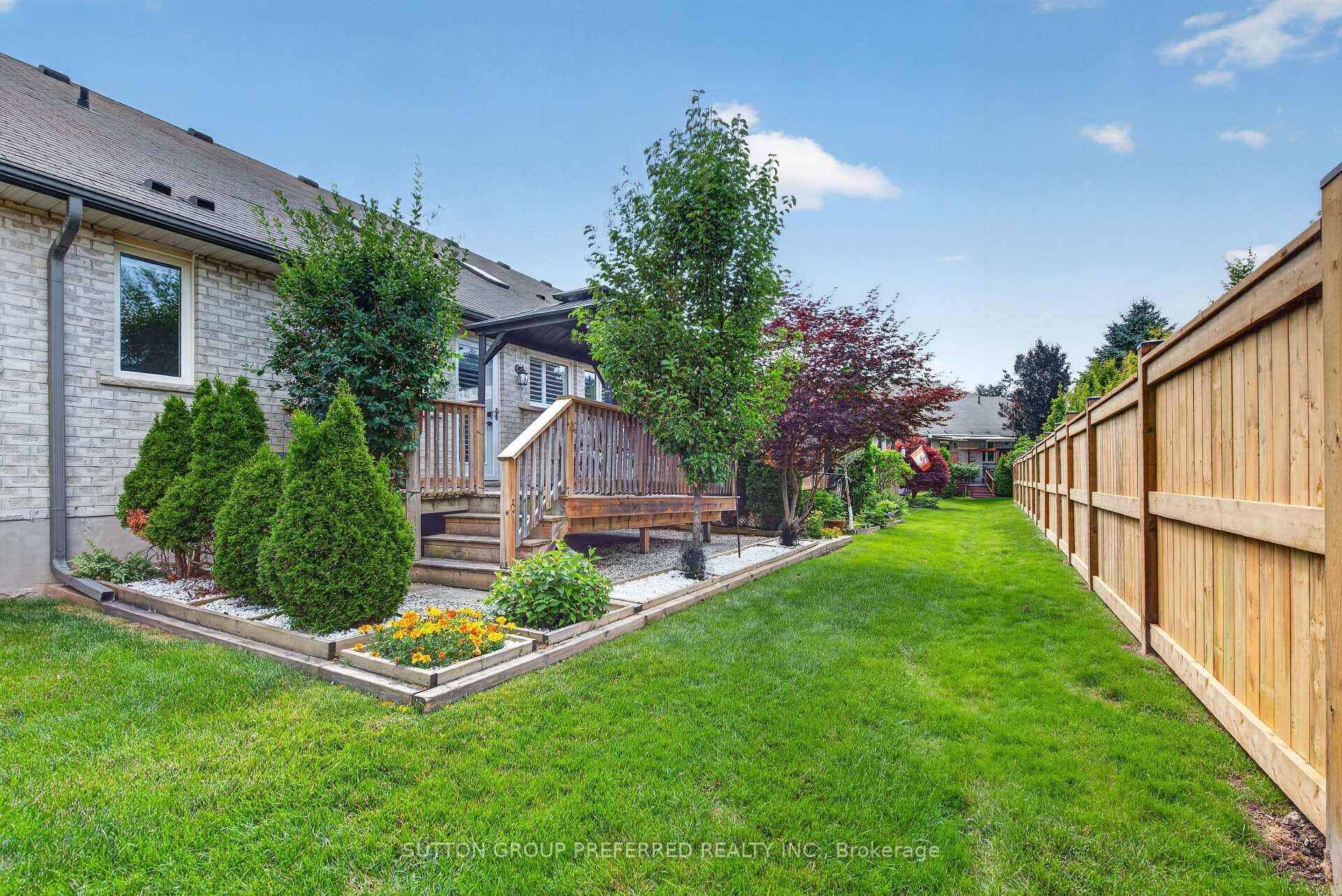 20 Windemere Place Unit 6 photo 42