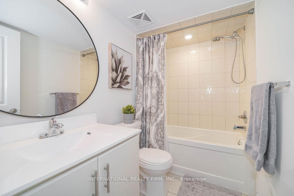 26 Fieldway Road Unit 39 photo 17