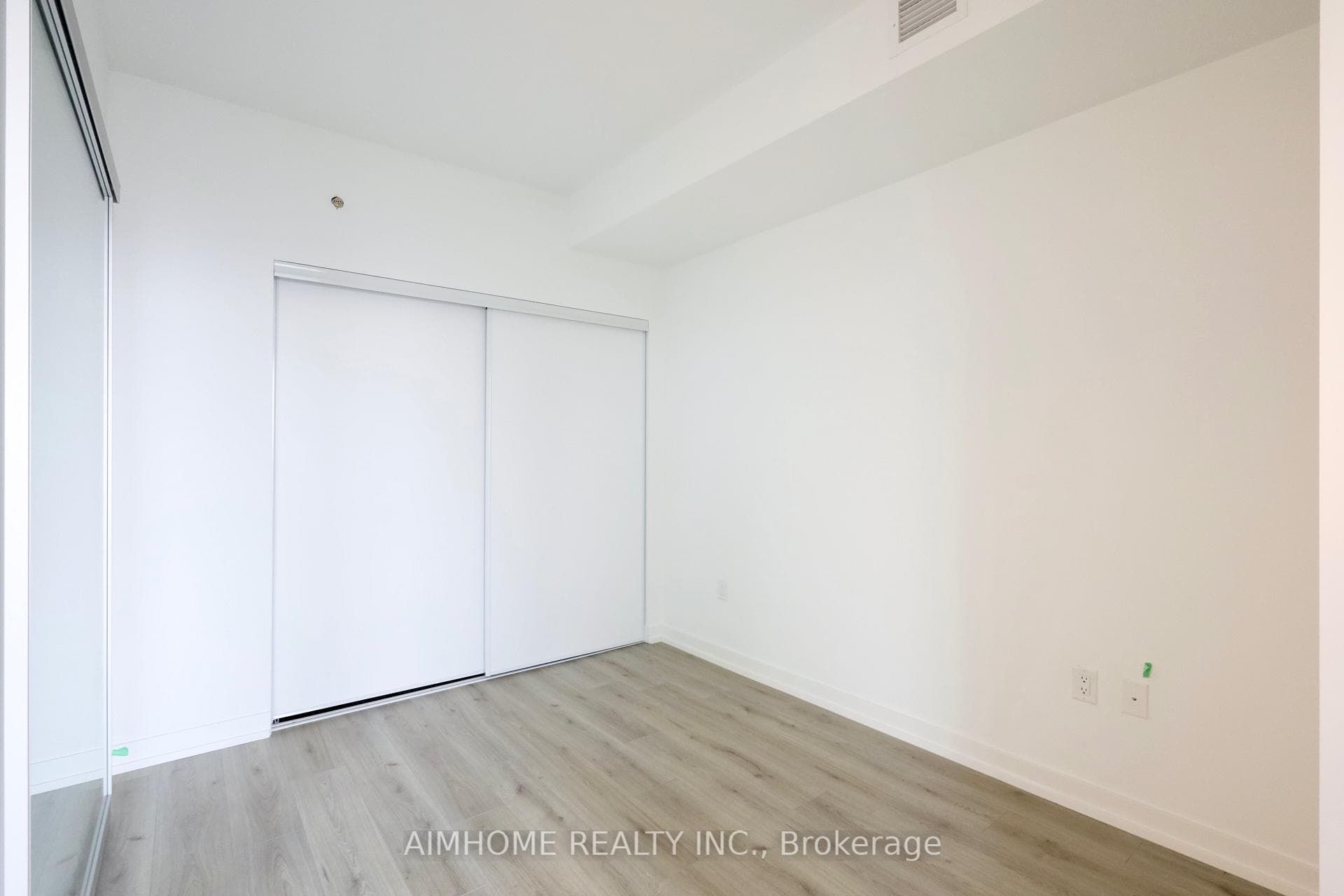 395 Bloor Street Unit 4706 photo 8
