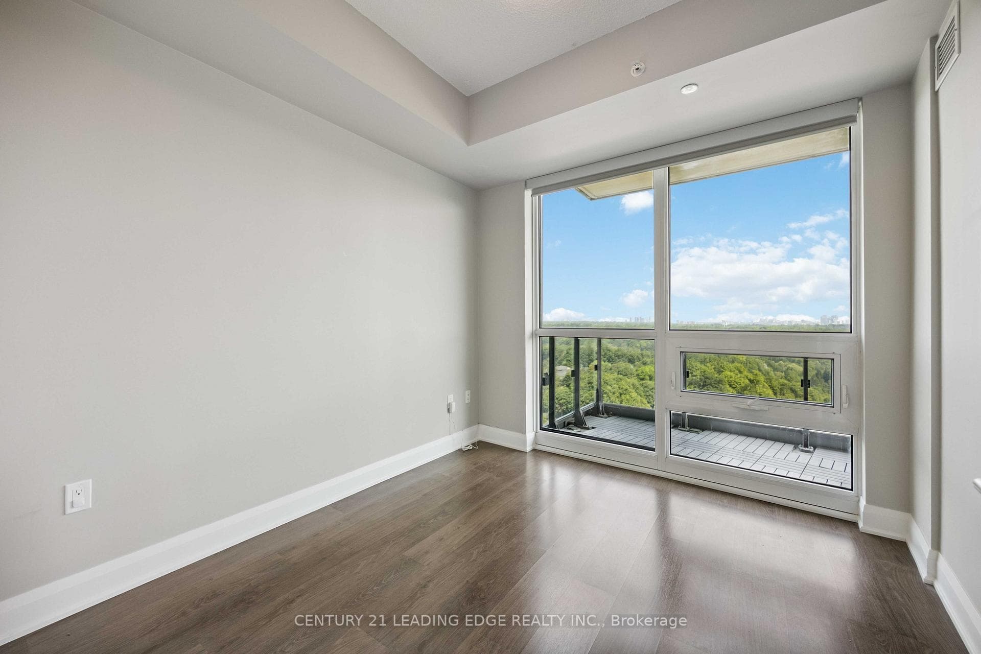 160 Vanderhoof Avenue Unit 1515 photo 24