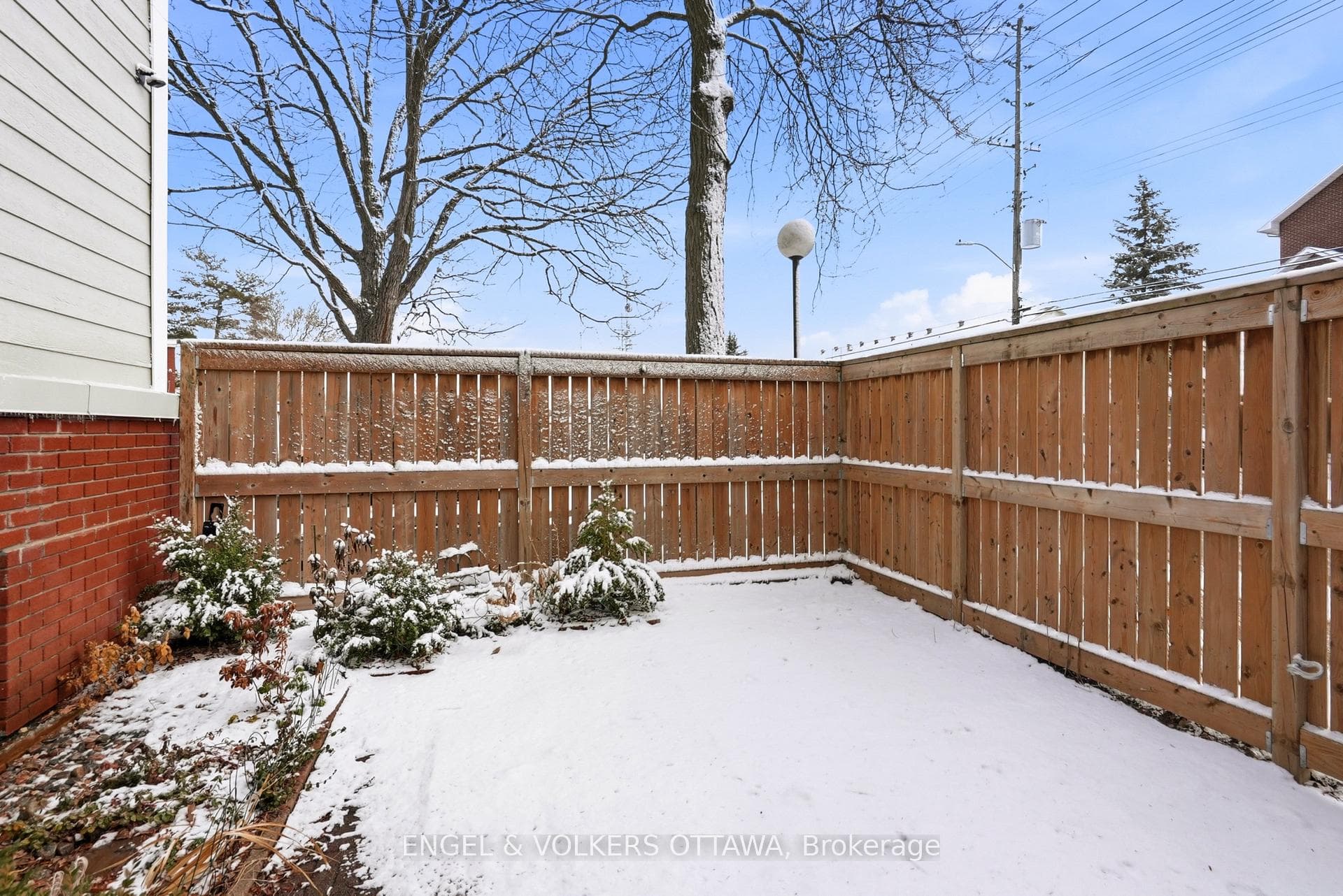 311 Presland Road Unit B photo 23