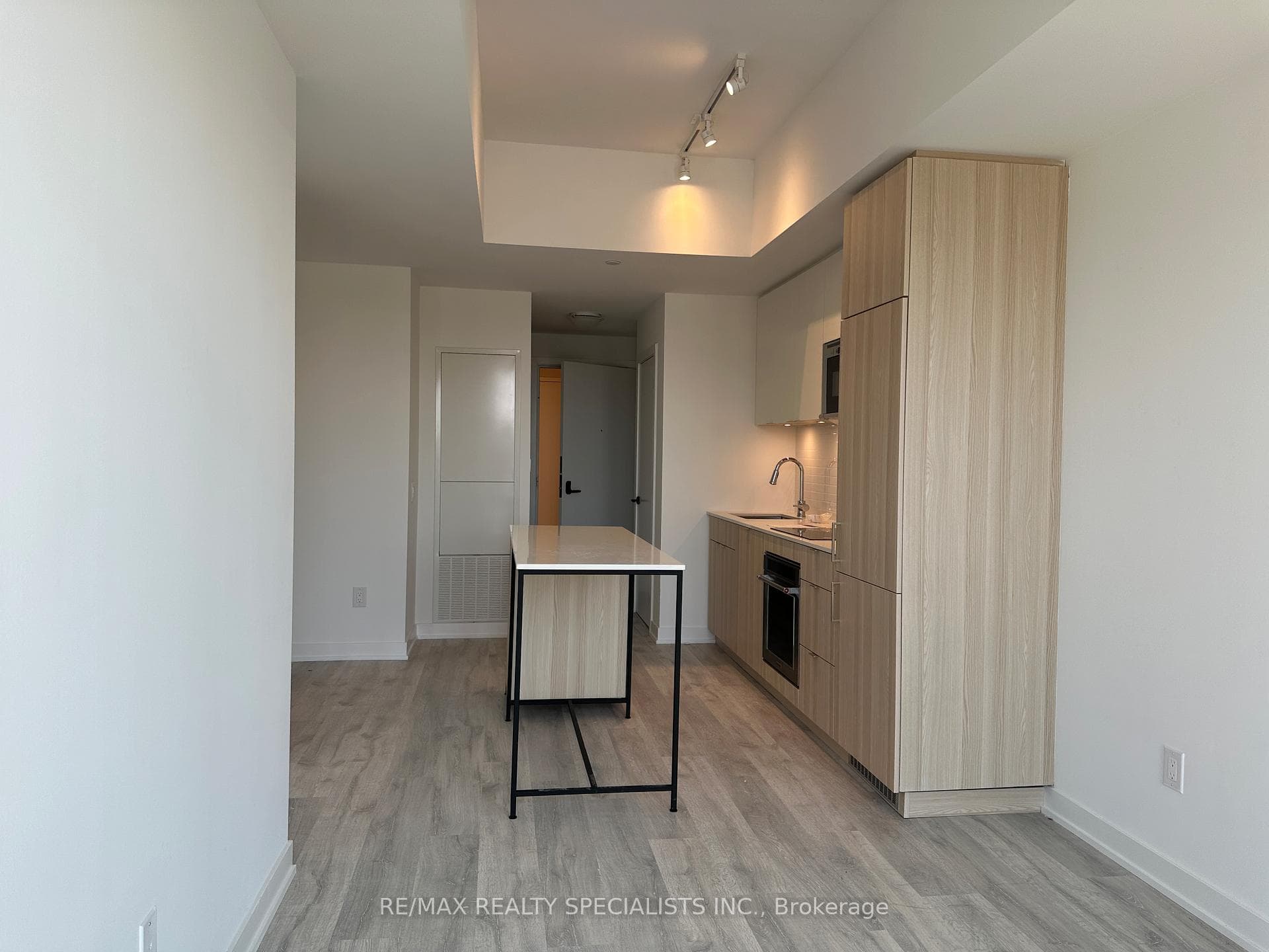 220 Missinnihe Way Unit 424 photo 4