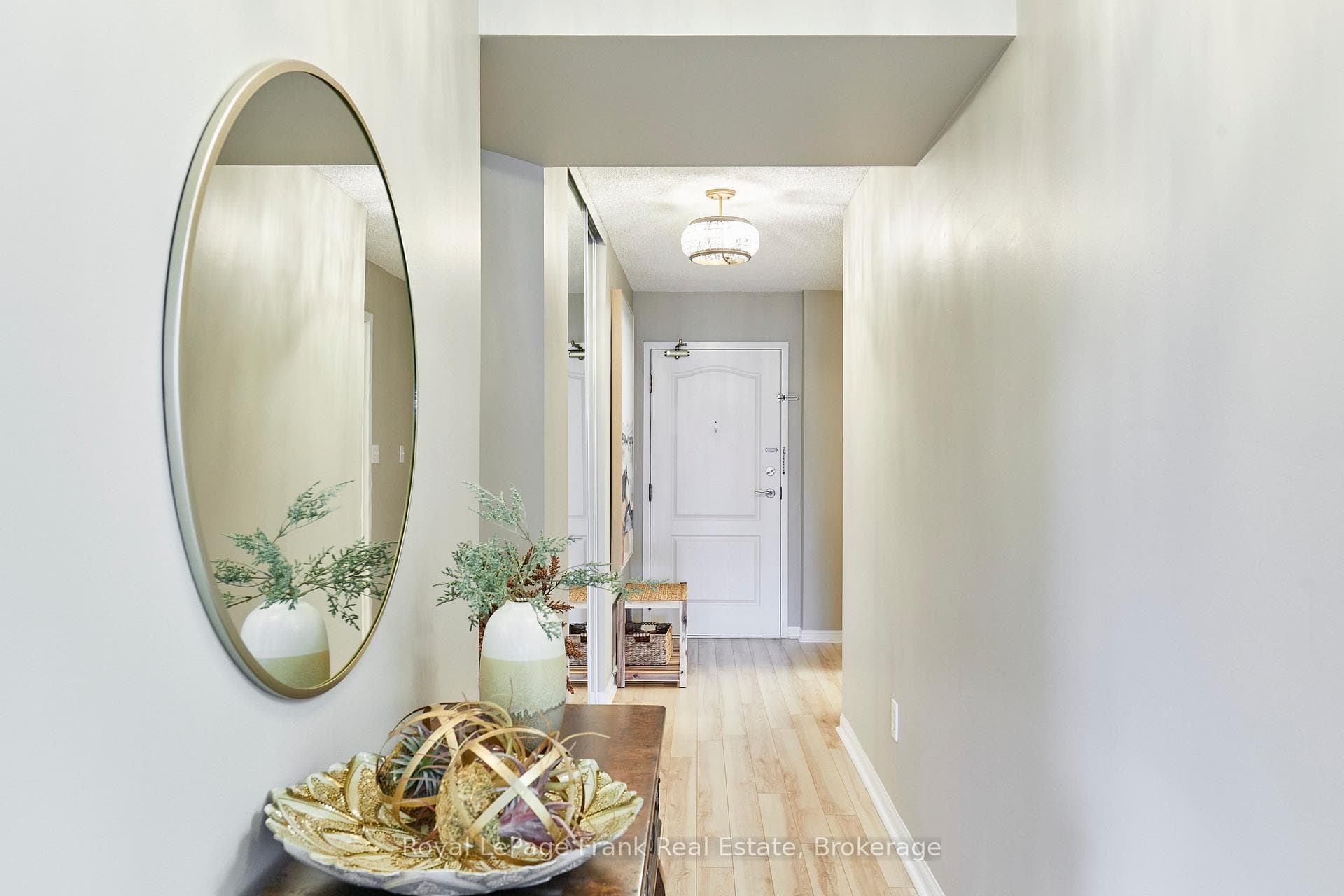 712 Rossland Road Unit 307 photo 2