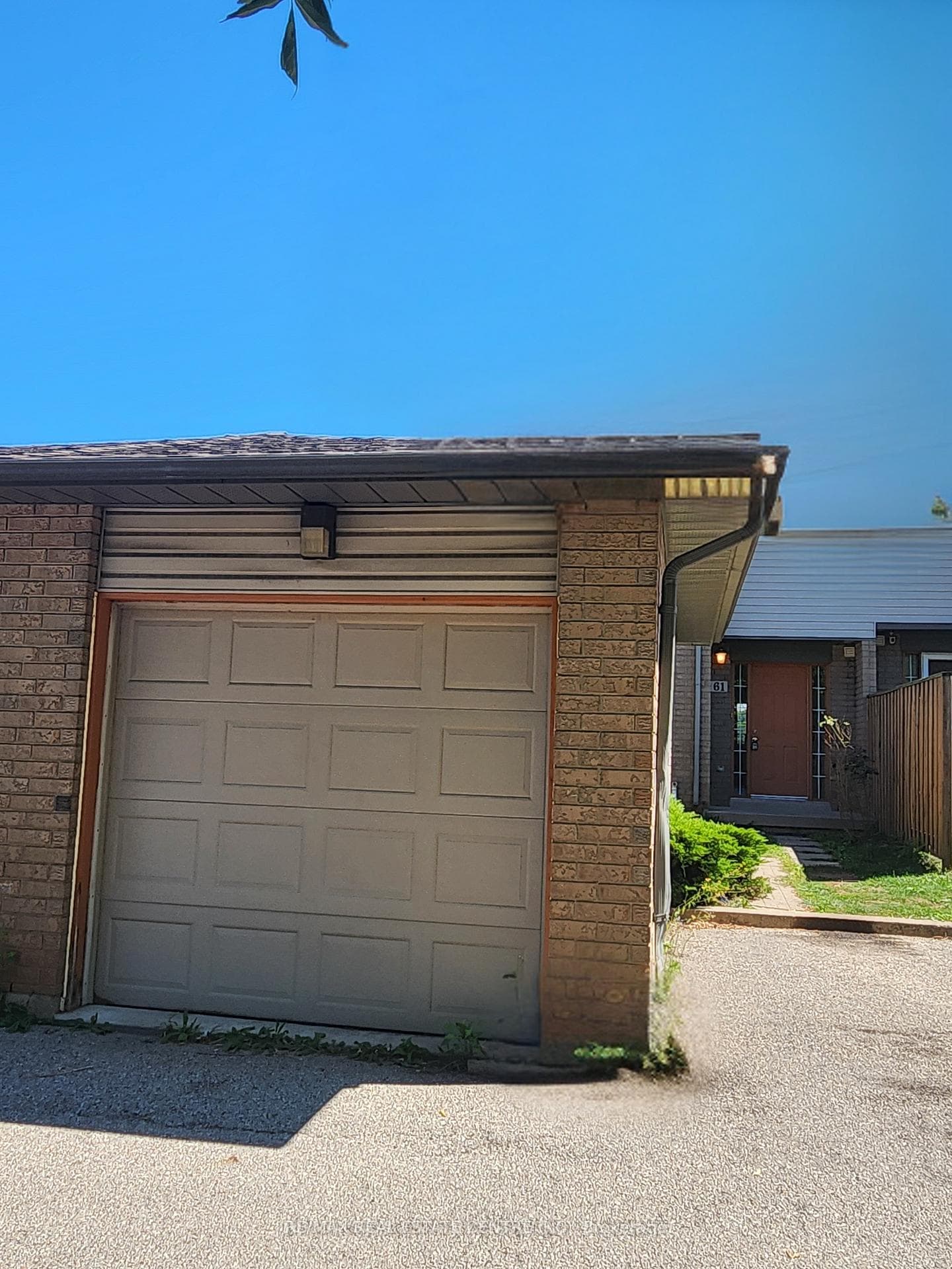 61 DYNASTY Avenue photo 32