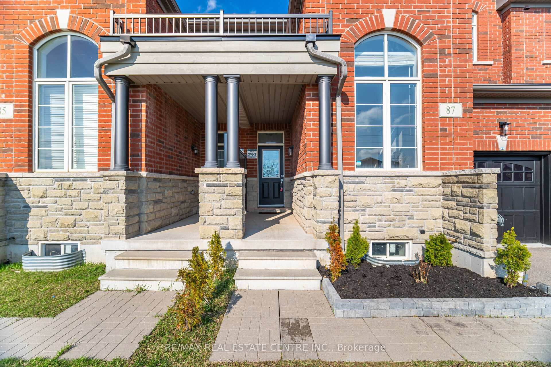 87 Bronson Terrace photo 5