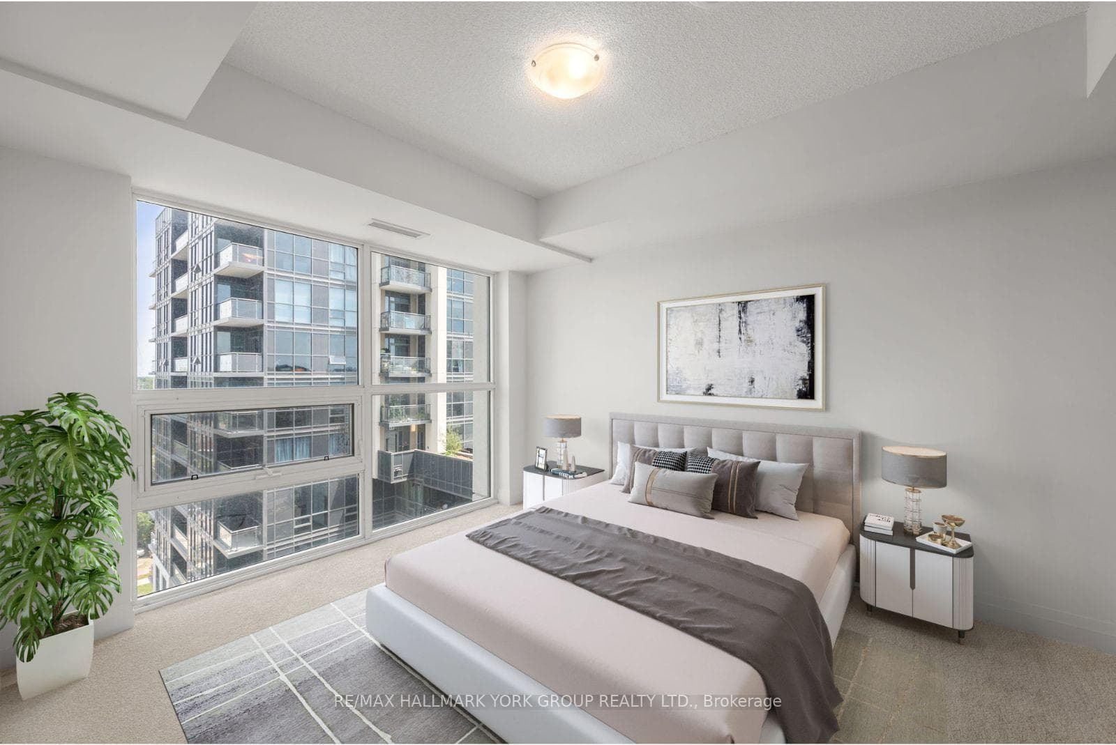 20 Meadowglen Place Unit 903 photo 3