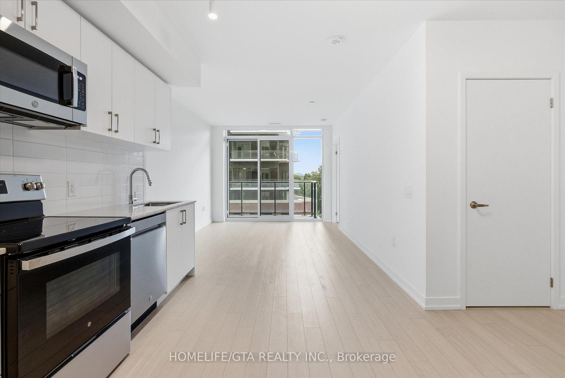 4010 Eglinton Avenue Unit 610 photo 7