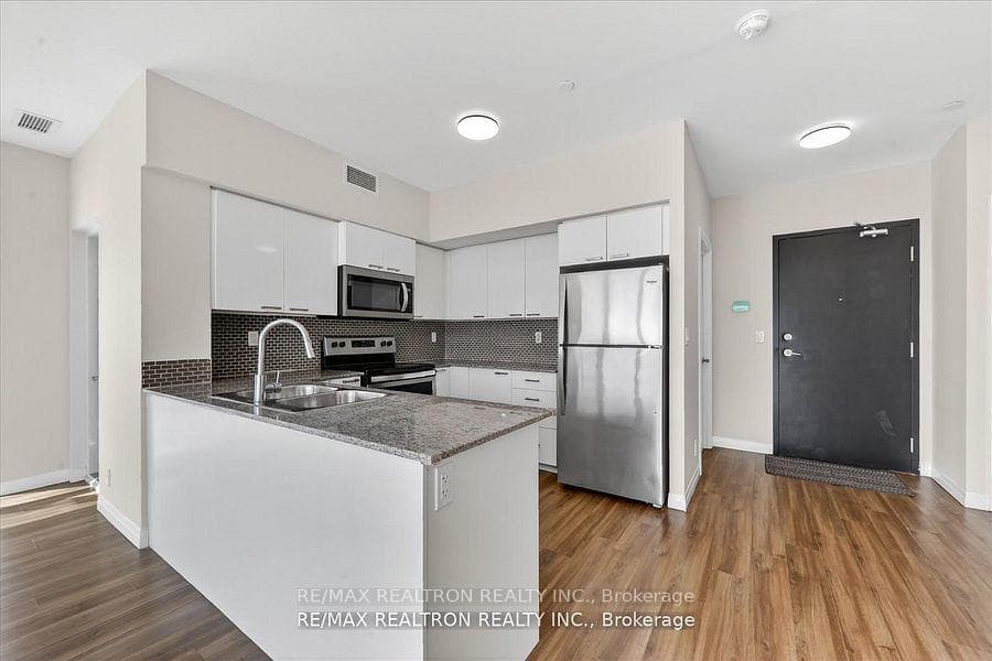 2152 Lawrence Avenue Unit PH08 photo 24