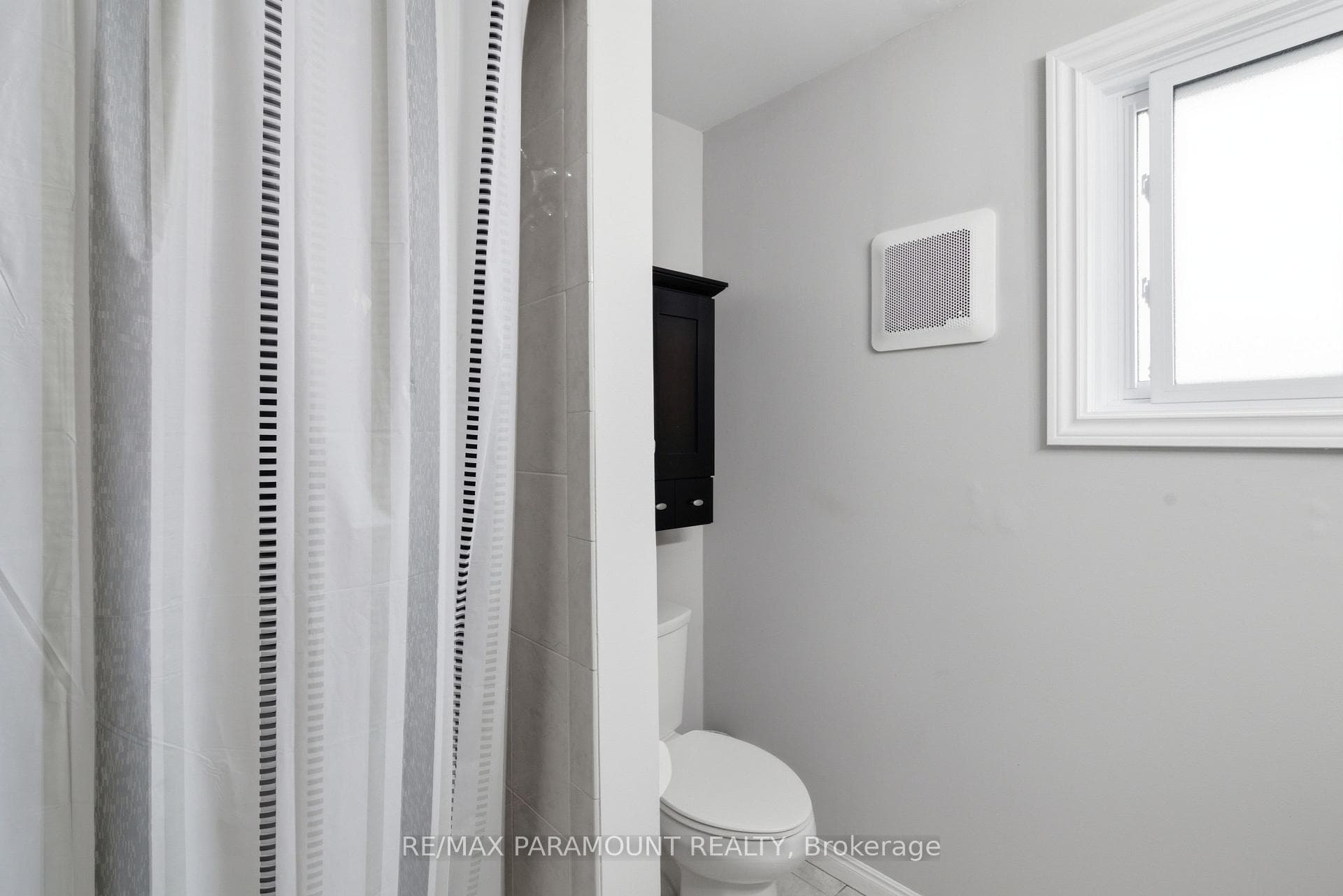 1262 Upper Gage Avenue photo 25