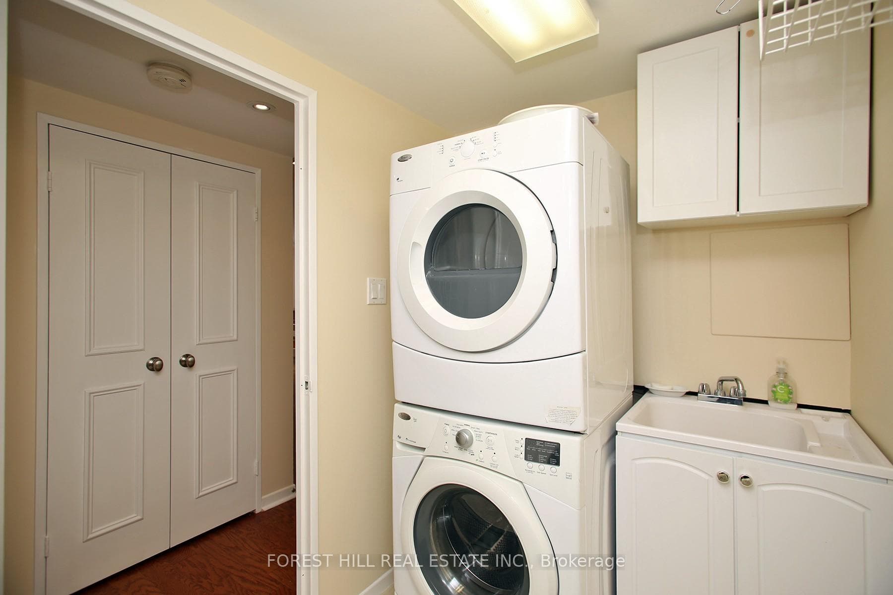 240 Heath Street Unit 1601 photo 15