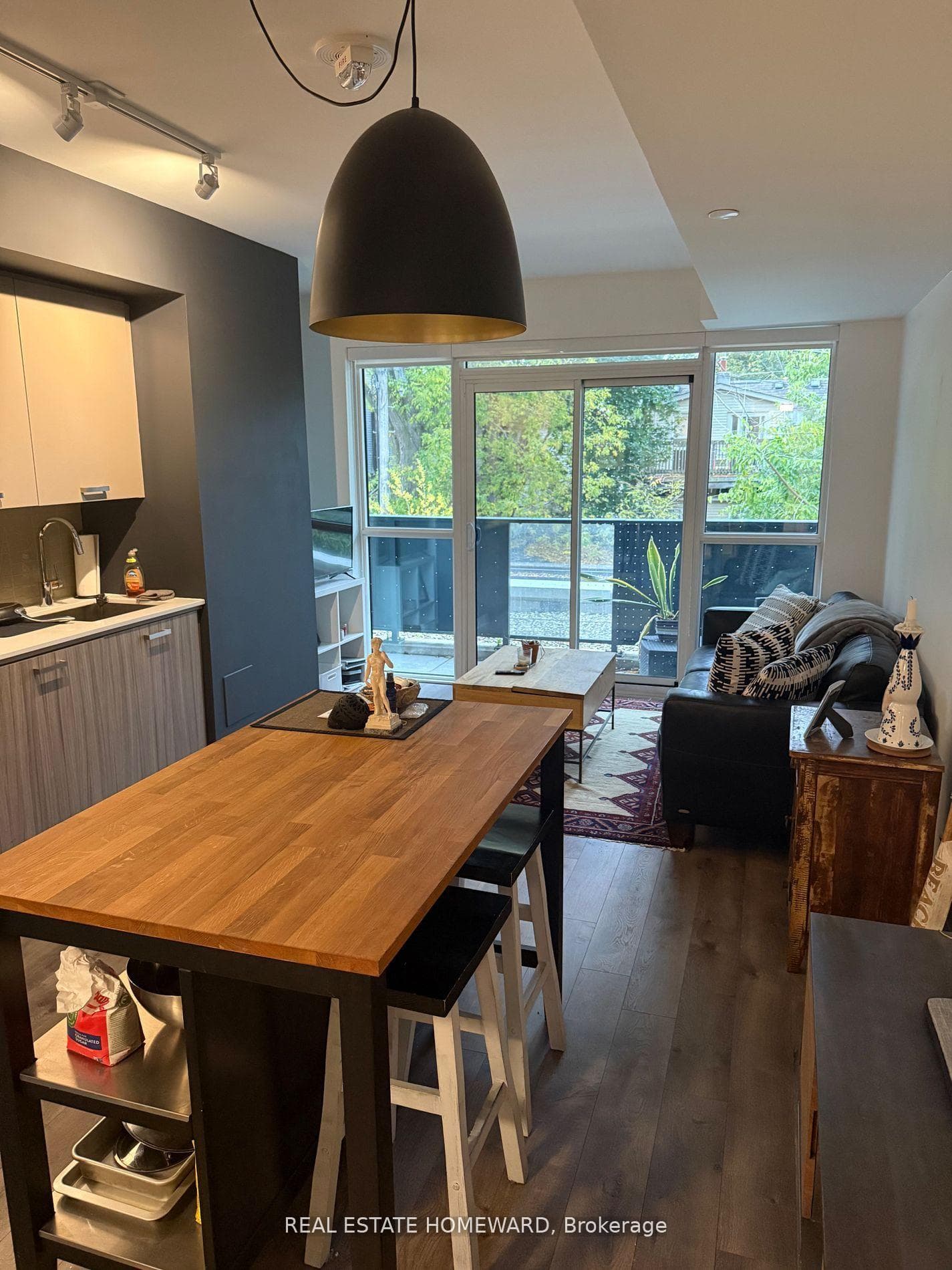 1630 Queen Street Unit 213 photo 5