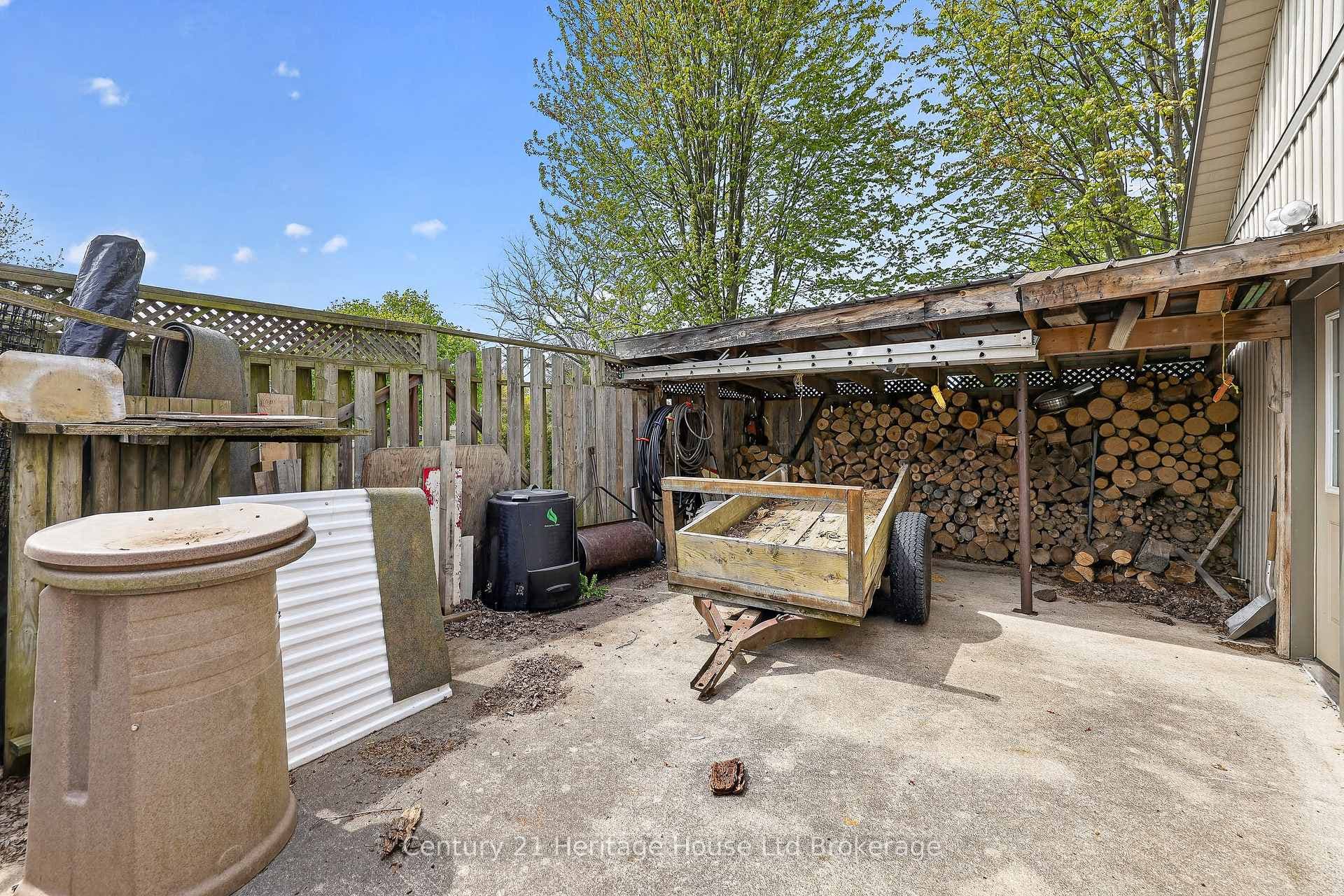 15 Hampden Street photo 50