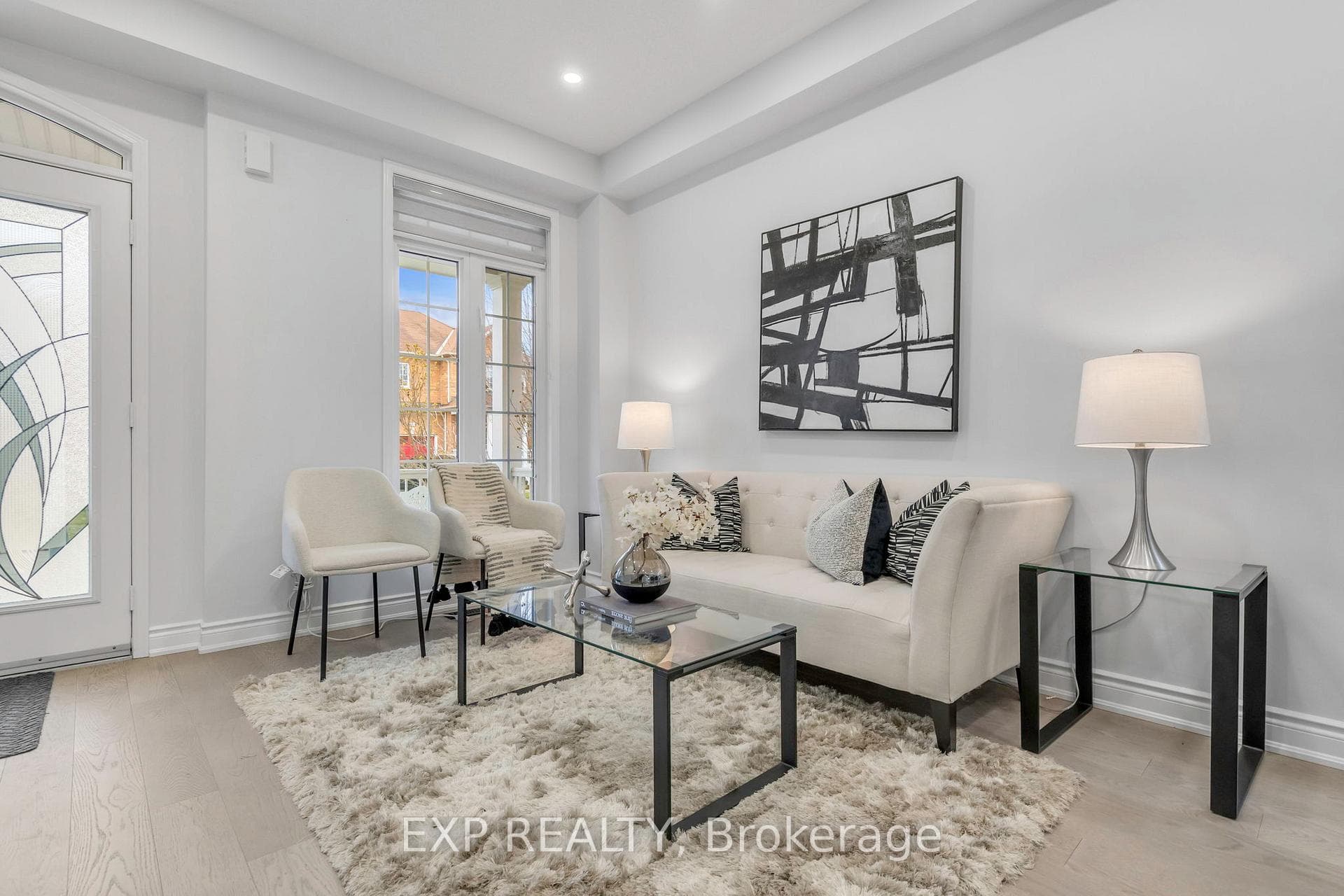 319 Powys Street photo 6