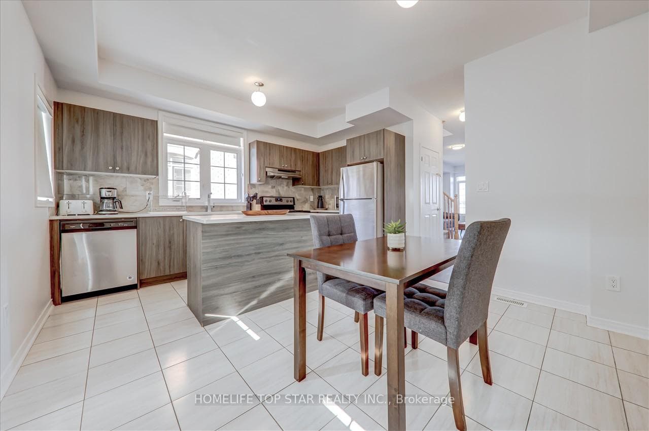 68 Harwood Avenue photo 40