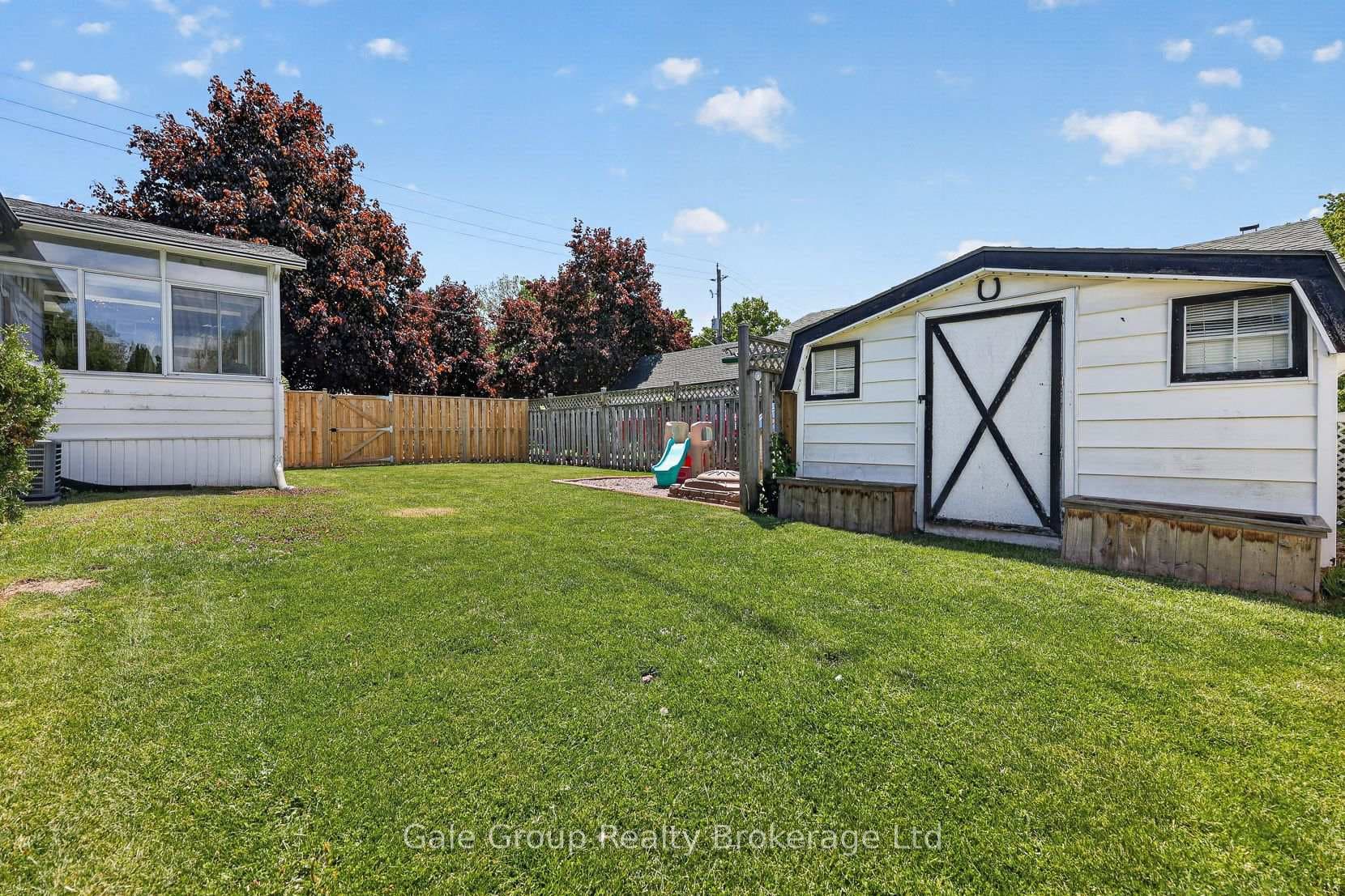339 Spencer Street photo 38