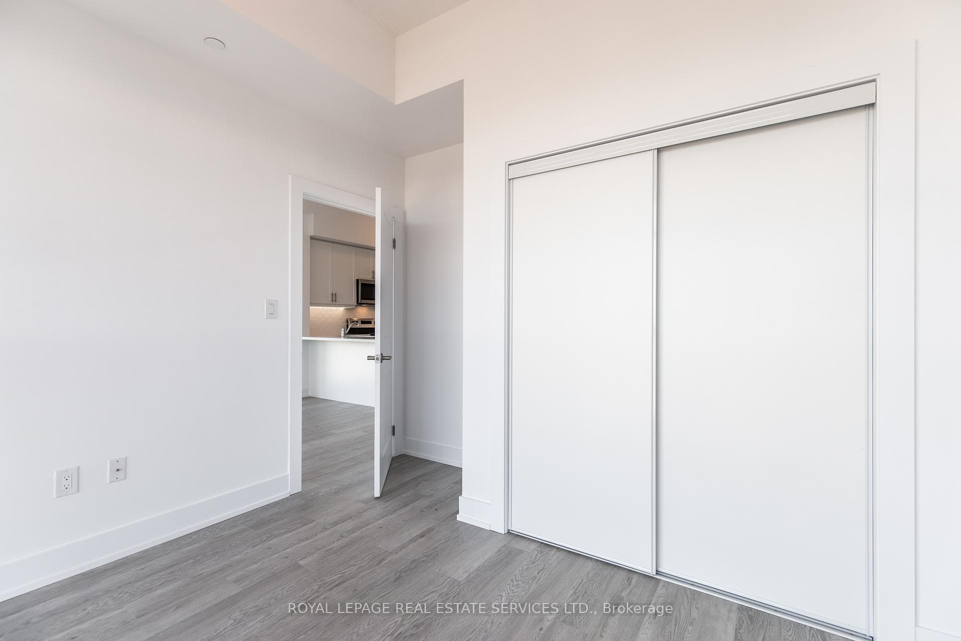 Second Bedroom Double Closet Doors