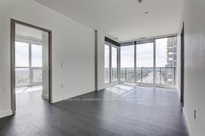 85 Mcmahon Drive Unit 2309 photo 4