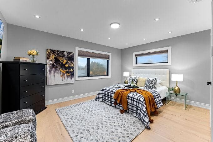 27 Thatcher Avenue photo 21