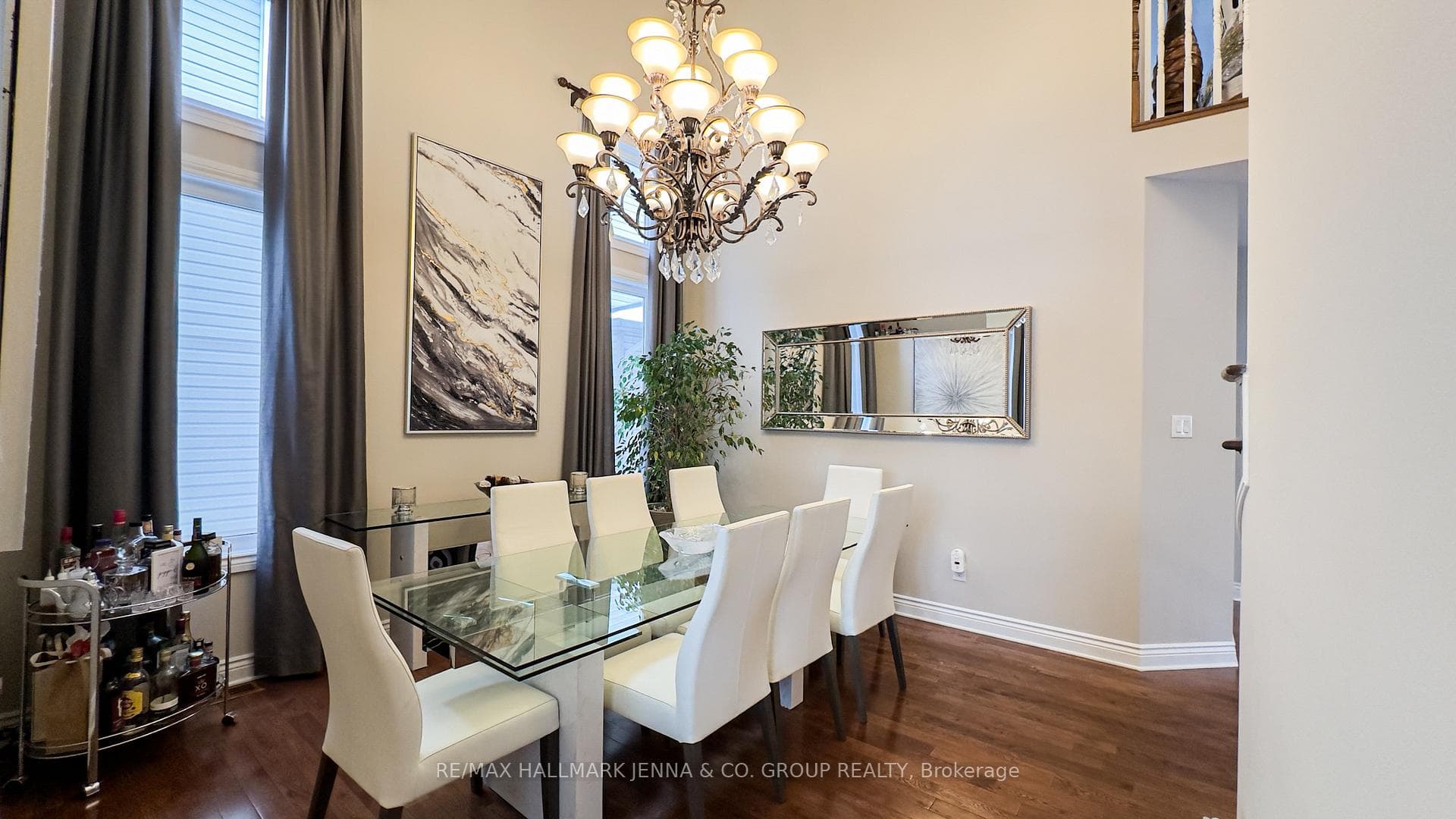 226 Marjan Crescent photo 12