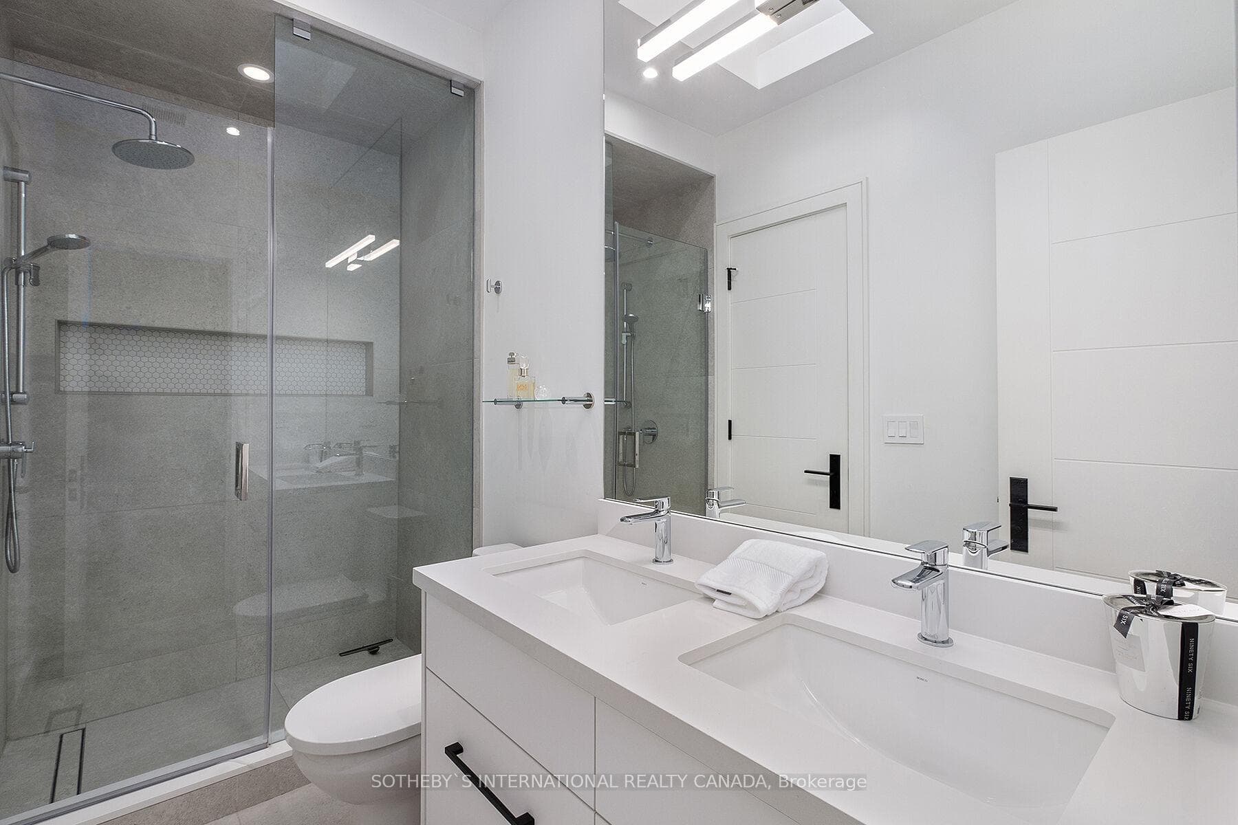 272 Cranbrooke Avenue photo 30