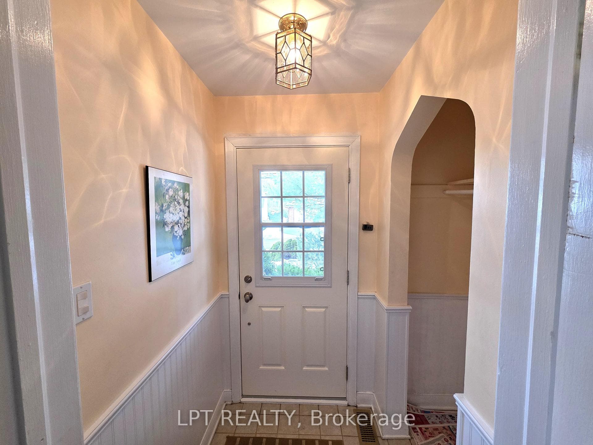 2302 Lawn Avenue photo 2