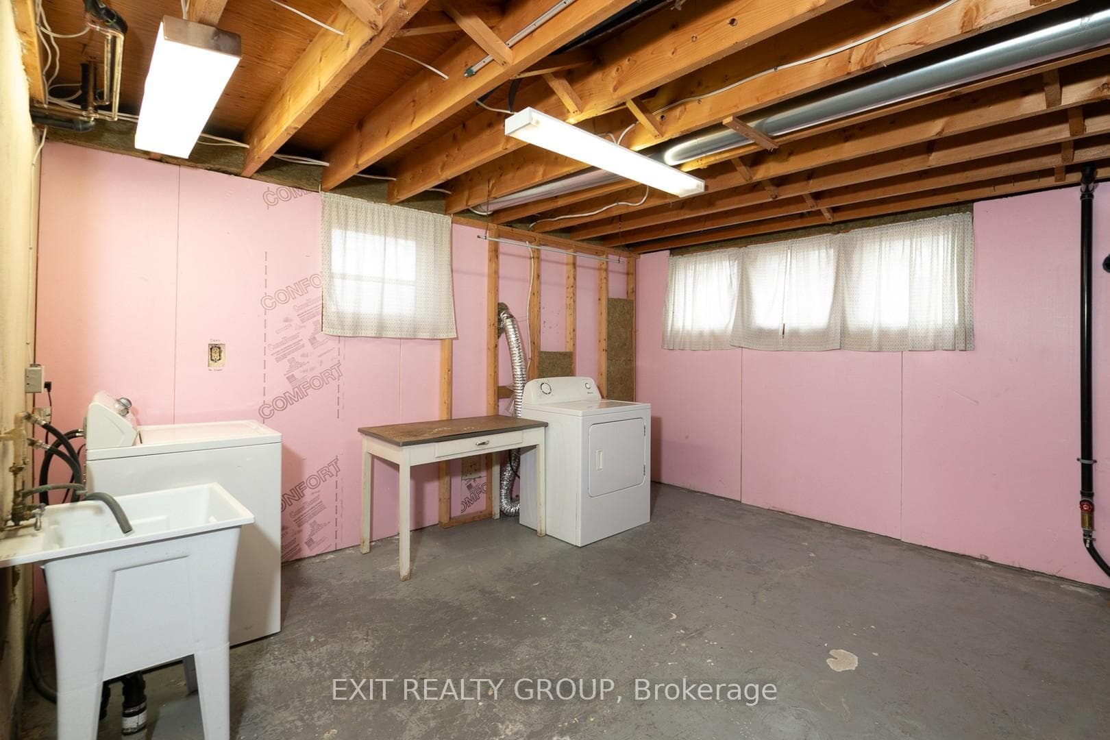 50 Sidney Crescent photo 22
