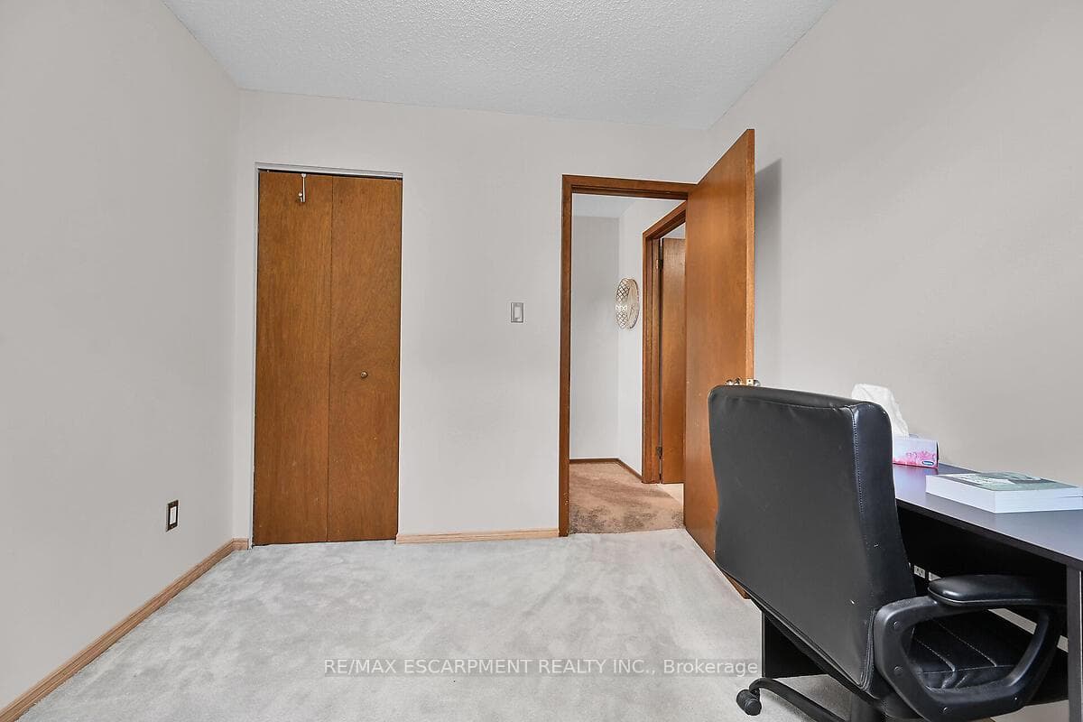 50 Athenia Drive photo 23