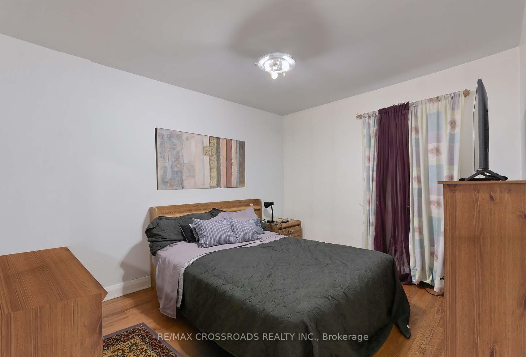 241 Ellington Drive photo 9