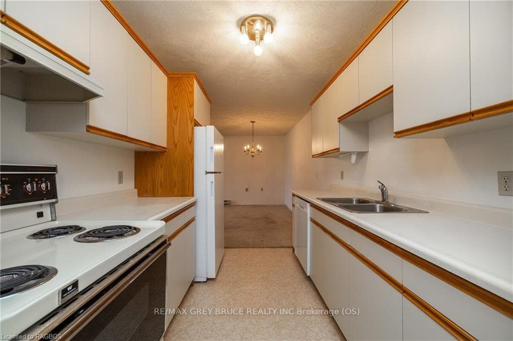 1775 9TH Avenue Unit 209 photo 6