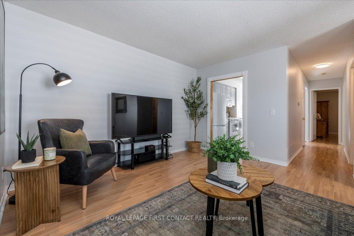36 CHURCHLAND Drive photo 12