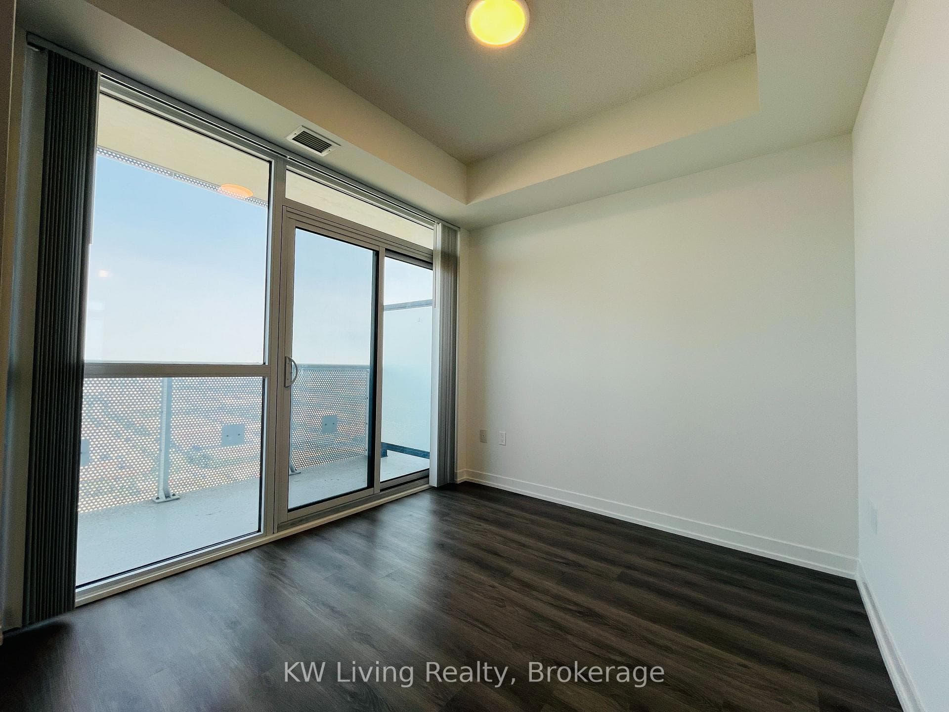 225 Commerce Street Unit 5009 photo 6
