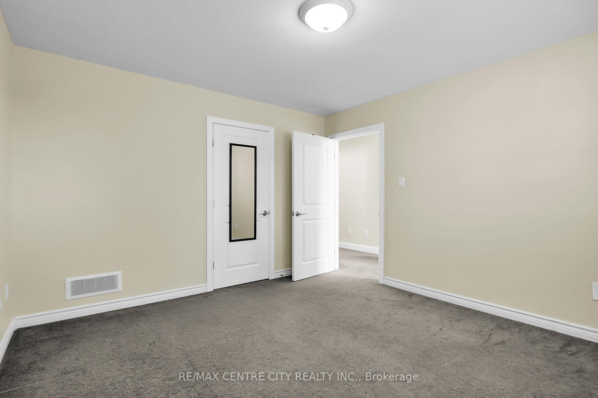 2102 Blackwater Road photo 27