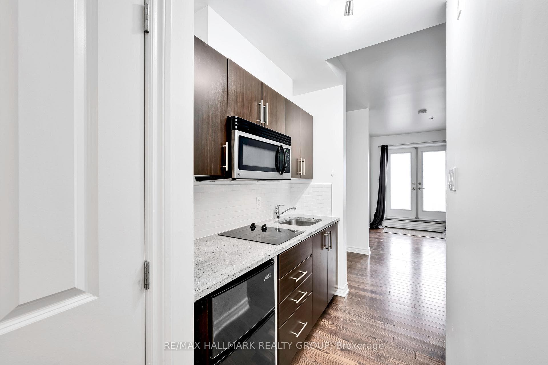 429 Kent Street Unit 114 photo 11