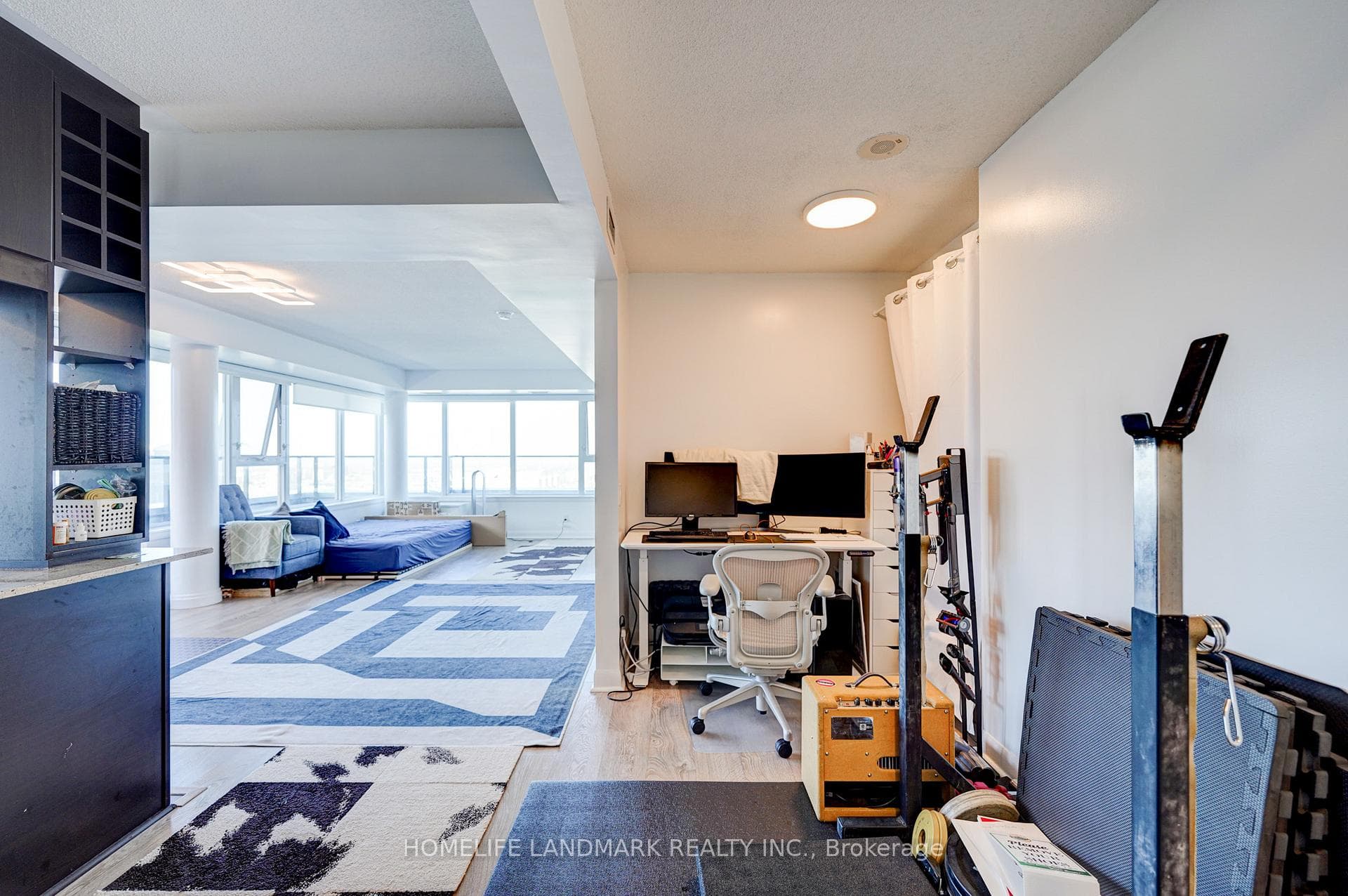 190 Borough Drive Unit LPH3501 photo 28
