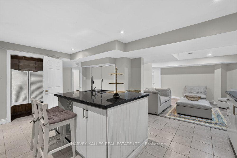 898 Stonehaven Avenue photo 37