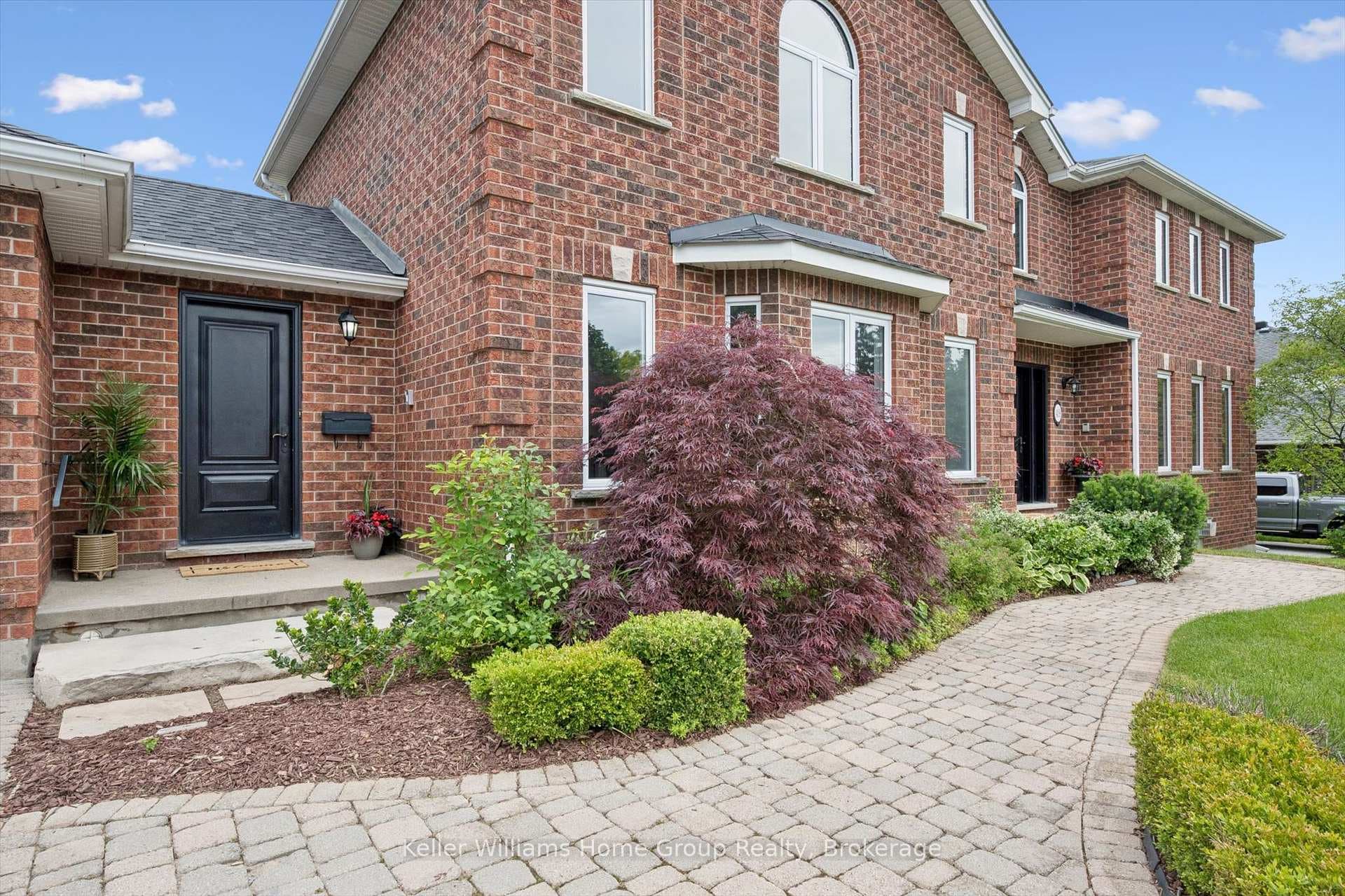 49 Christine Drive photo 5